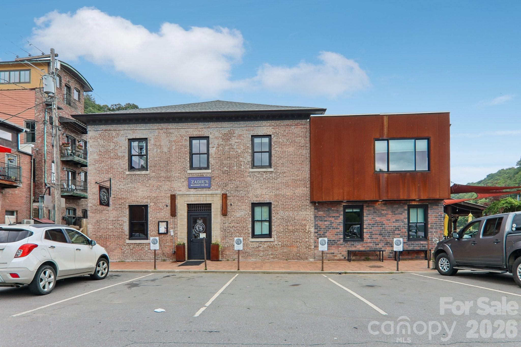 164 Pegg Road — Marshall