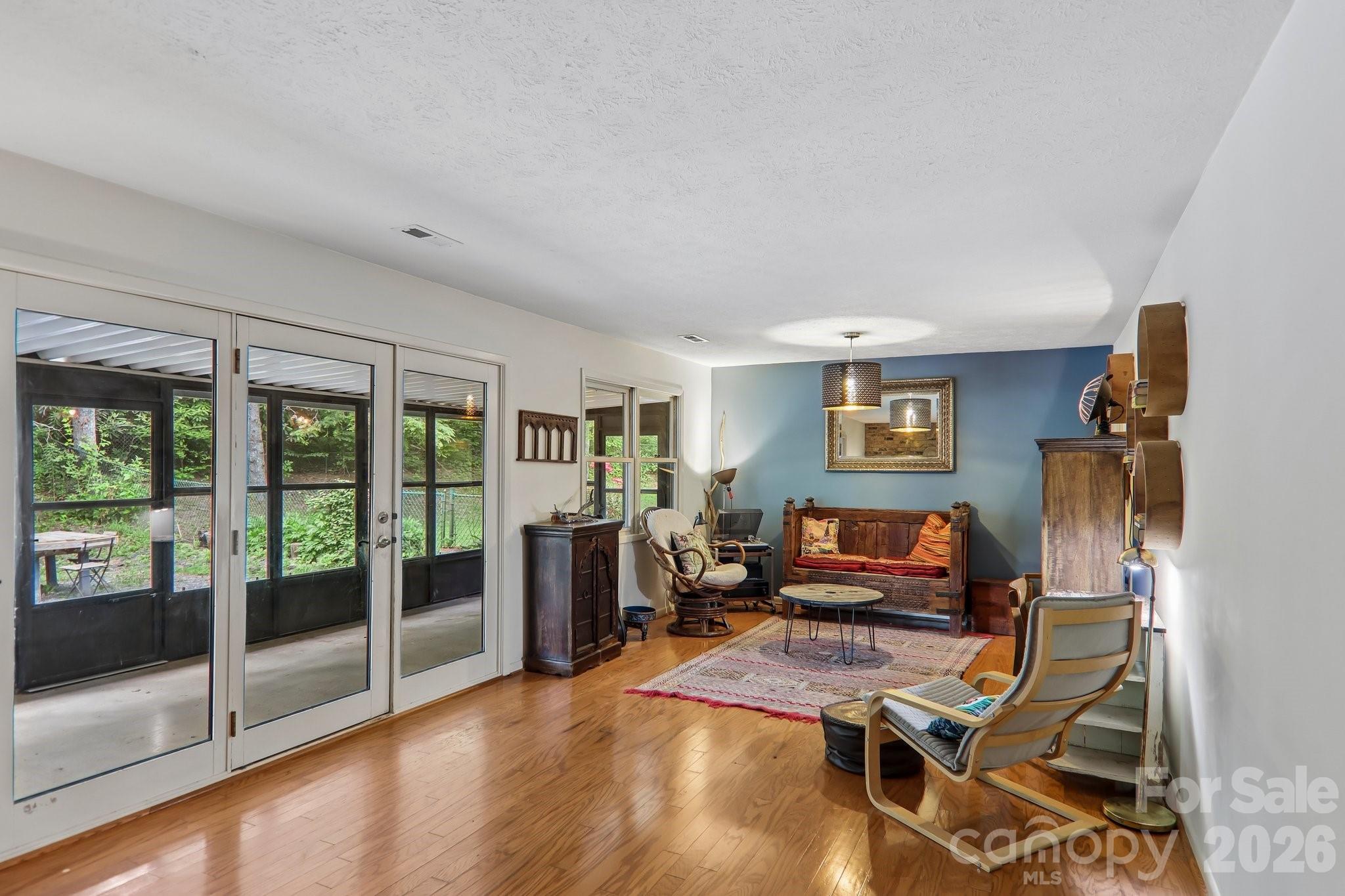 164 Pegg Road — Marshall