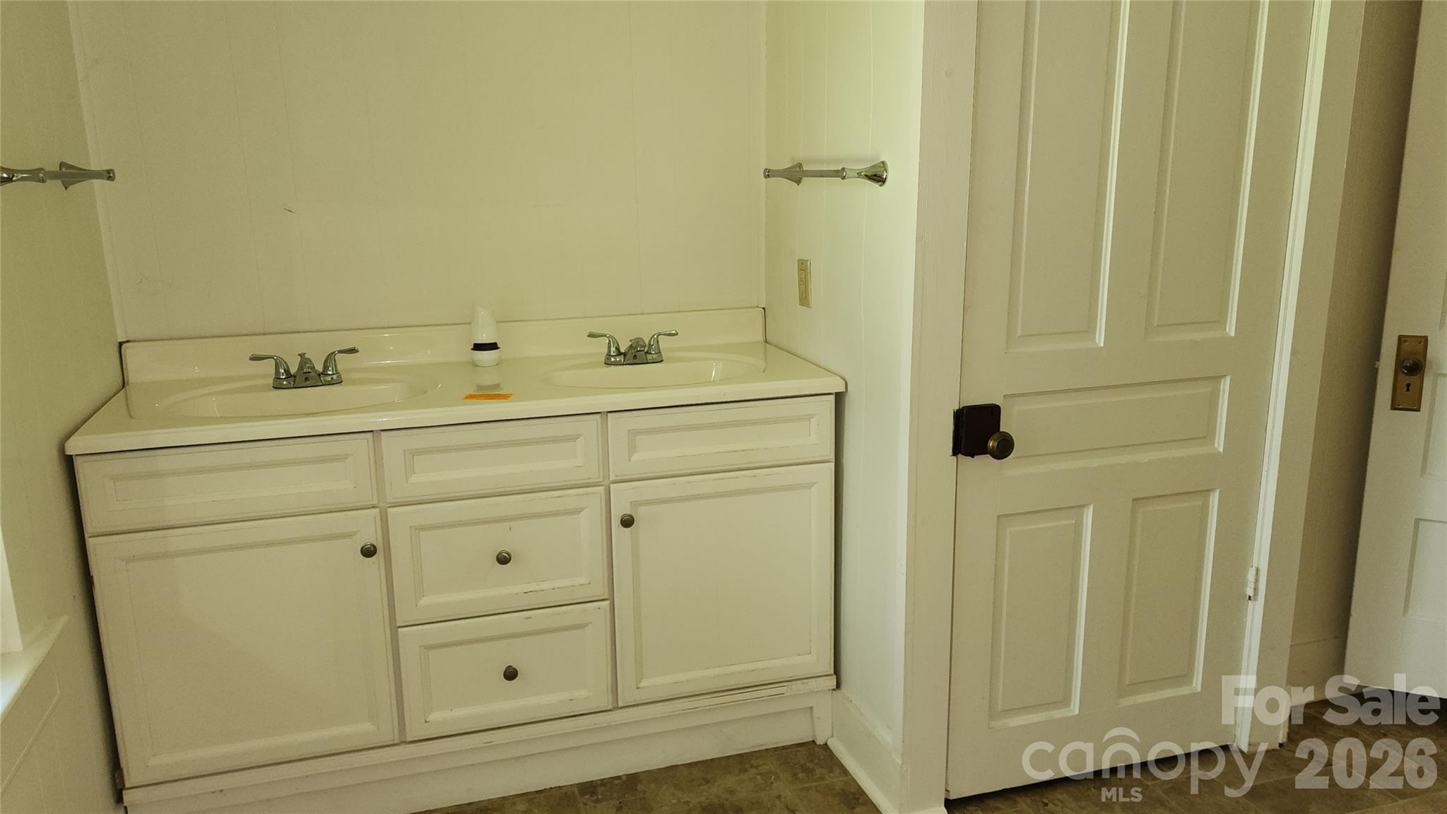844 Connahetta Street — Murphy