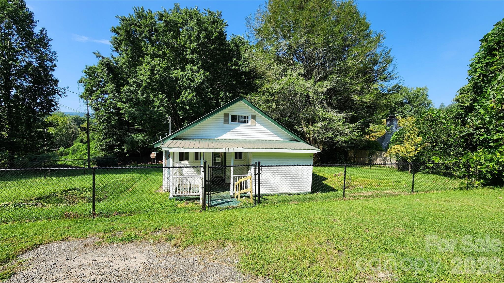 844 Connahetta Street — Murphy