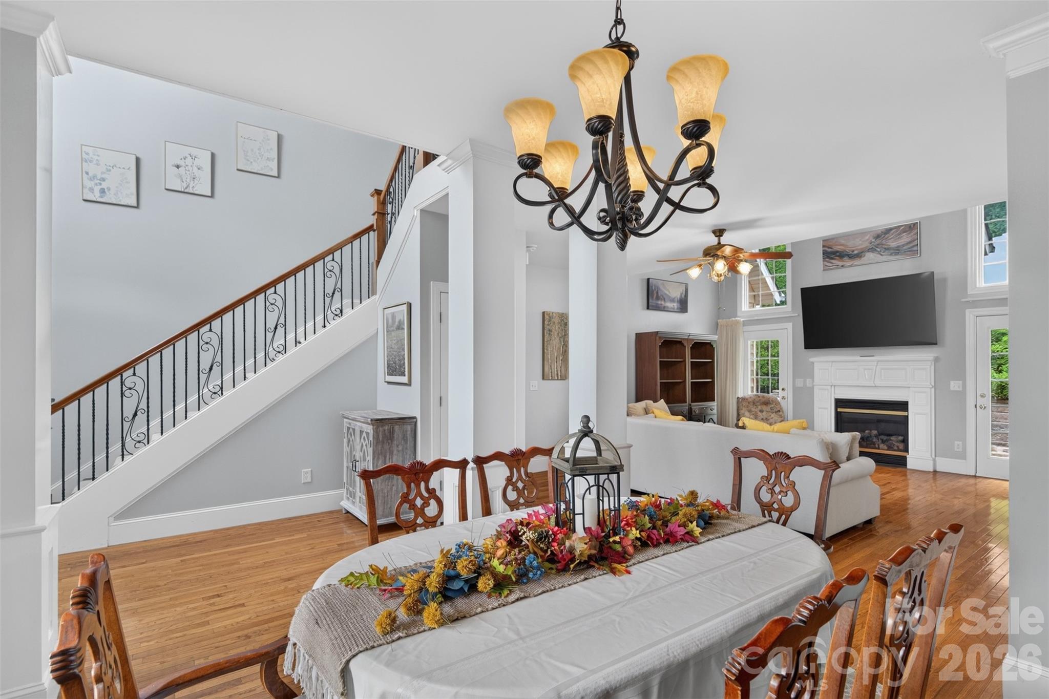 7940 Oakmont Court — Hickory
