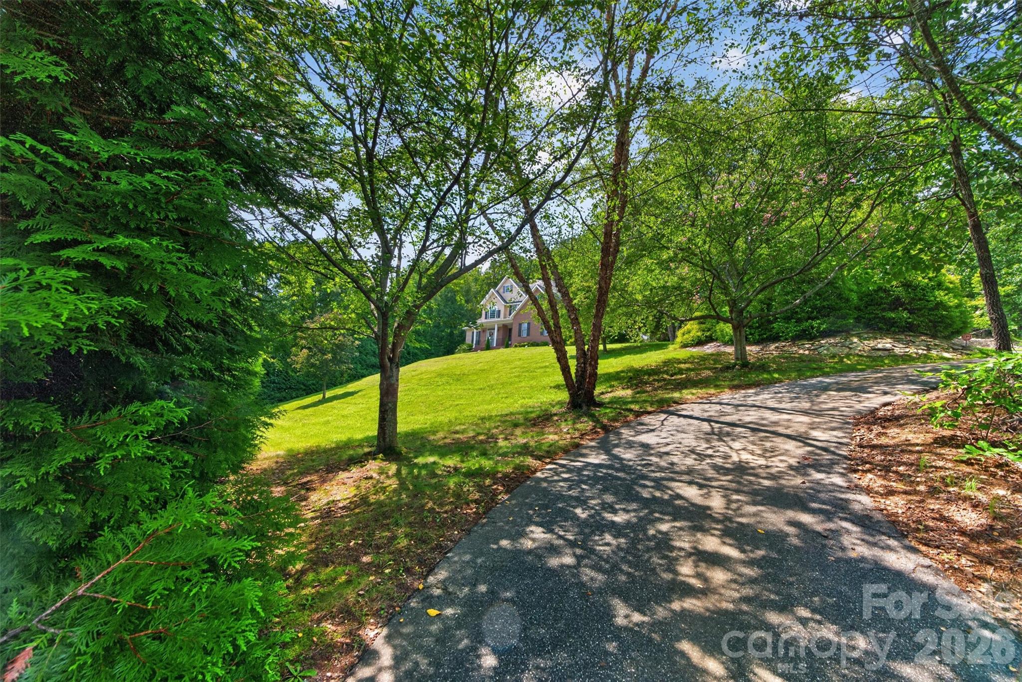 7940 Oakmont Court — Hickory