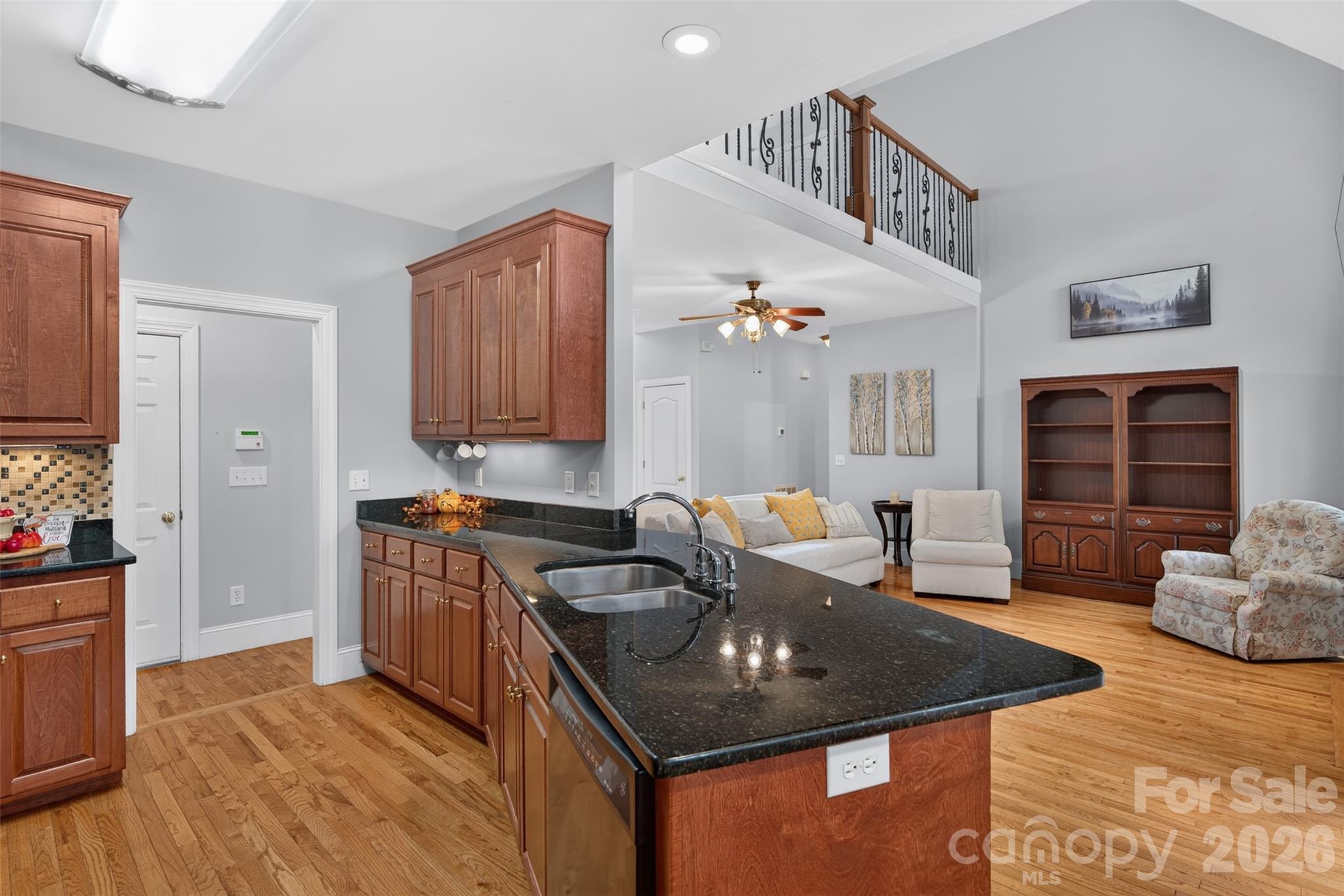 7940 Oakmont Court — Hickory