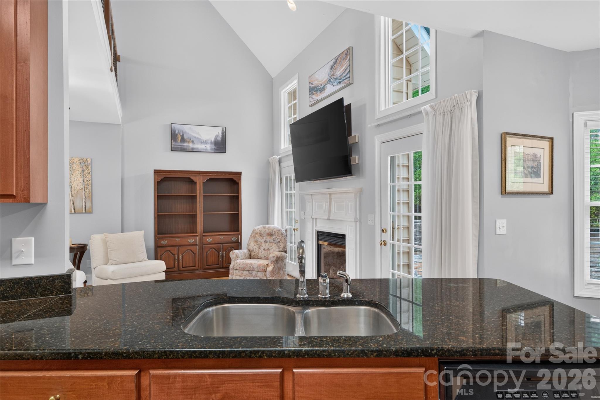 7940 Oakmont Court — Hickory