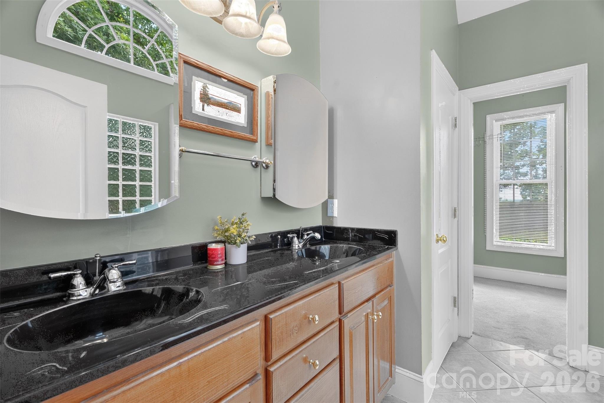 7940 Oakmont Court — Hickory