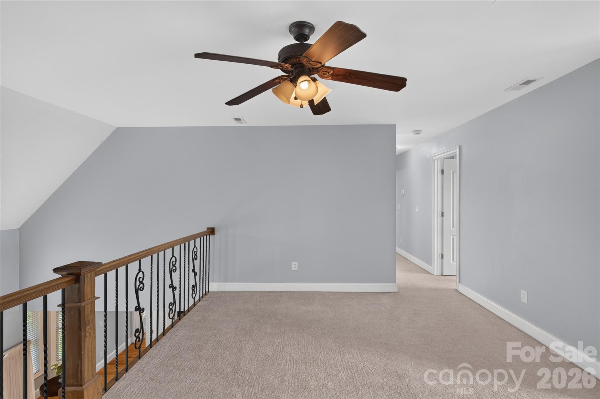 7940 Oakmont Court — Hickory