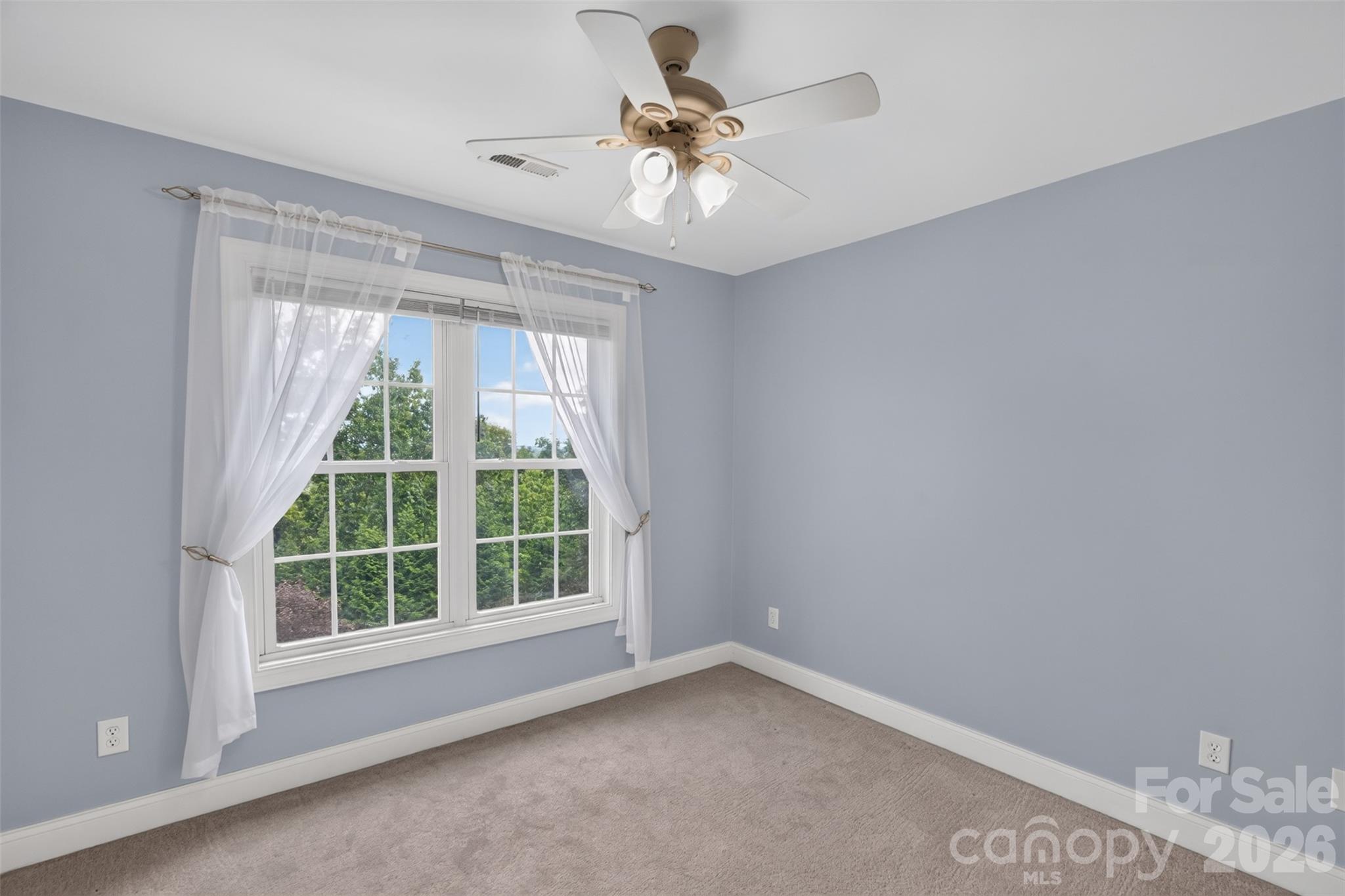 7940 Oakmont Court — Hickory
