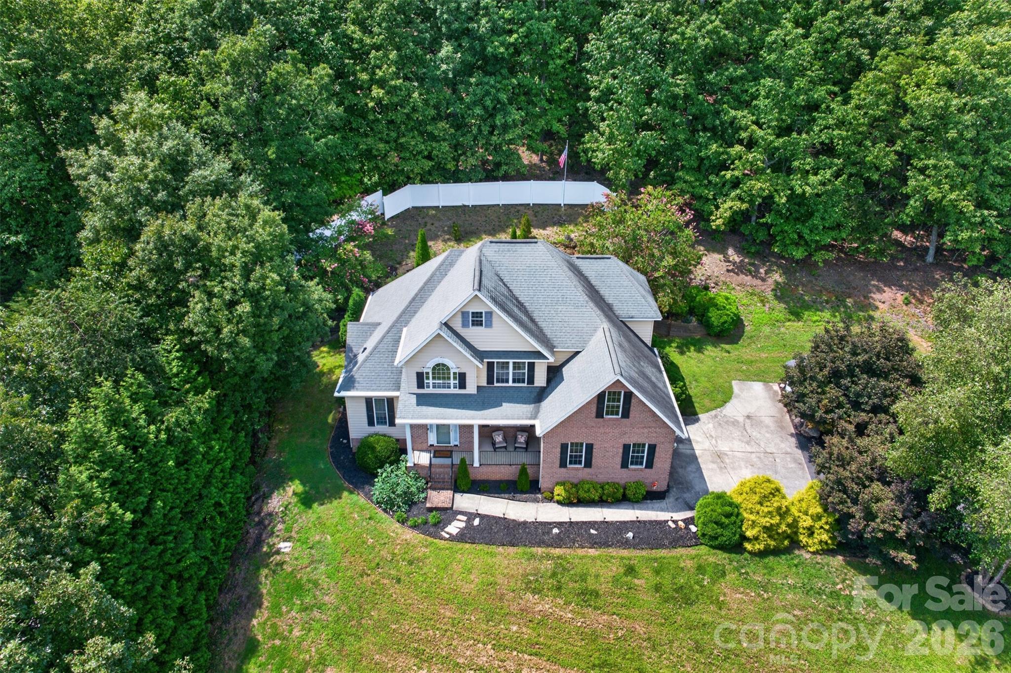 7940 Oakmont Court — Hickory