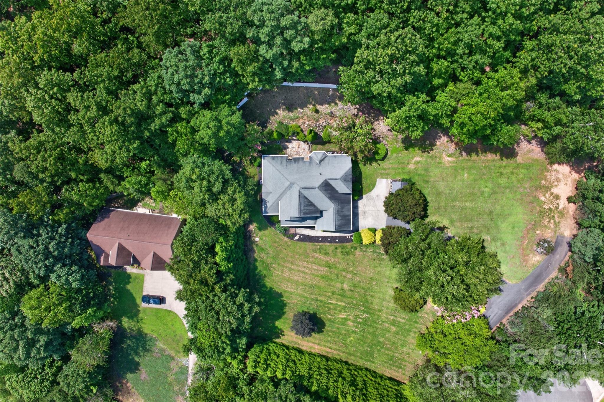 7940 Oakmont Court — Hickory