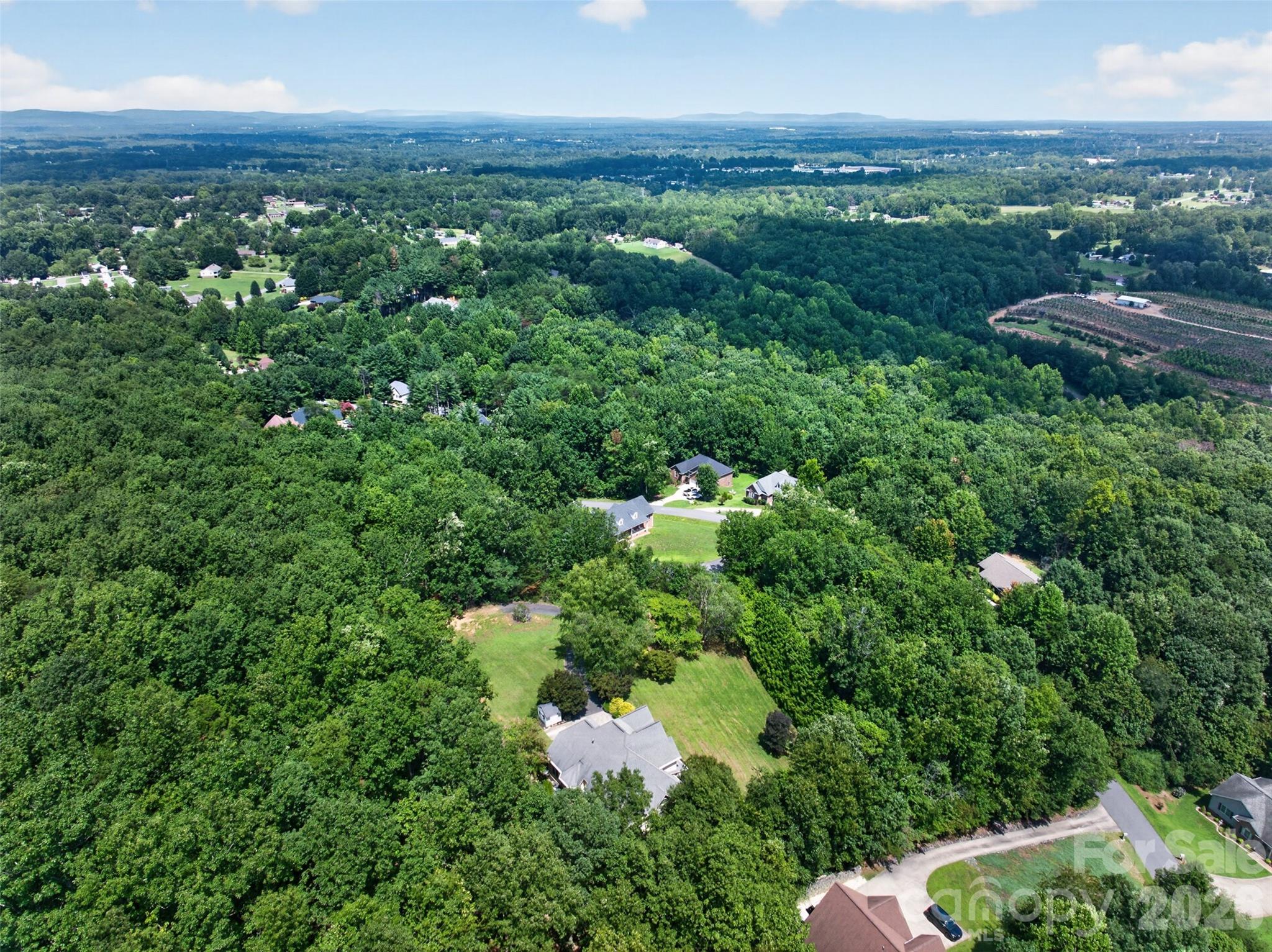 7940 Oakmont Court — Hickory