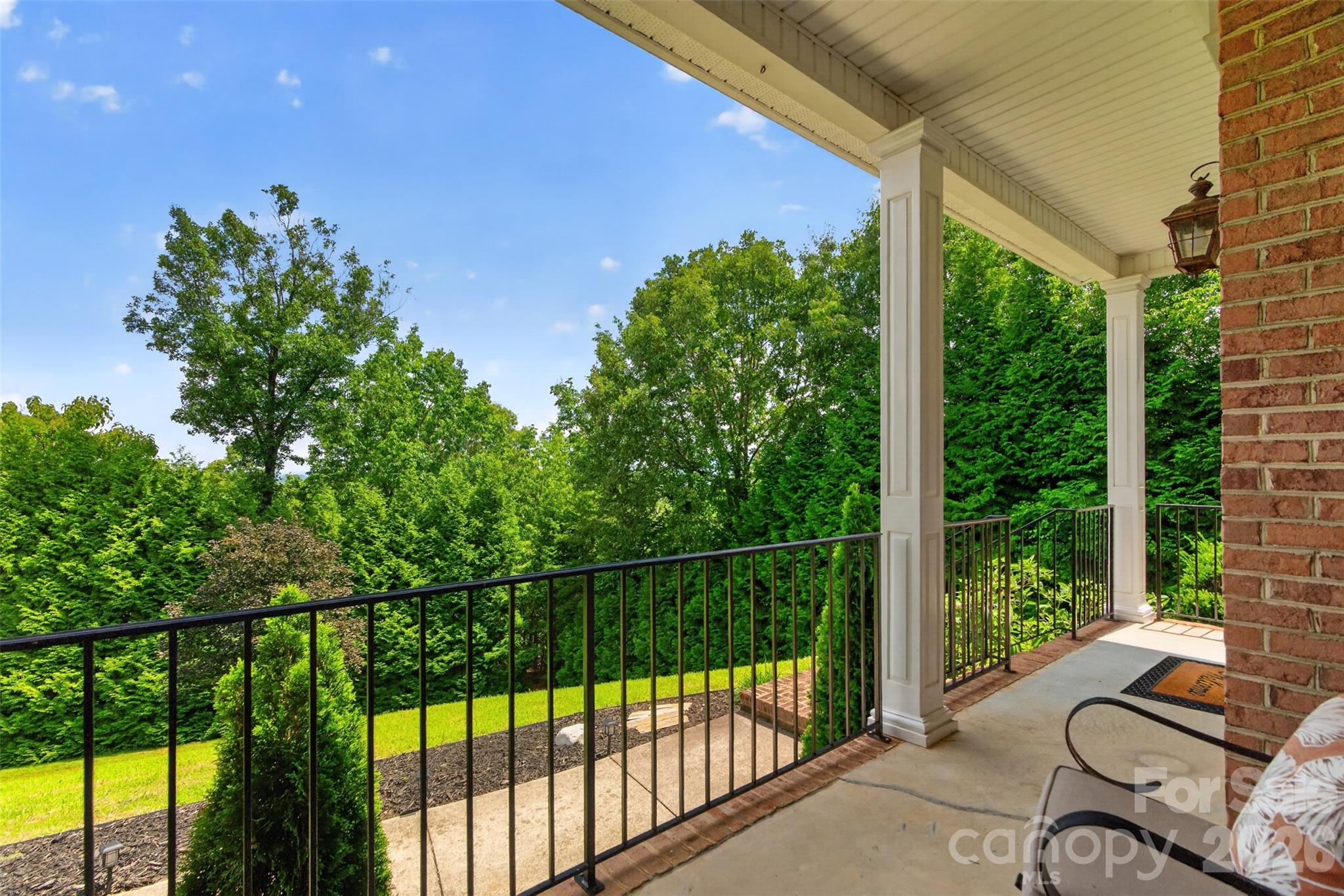 7940 Oakmont Court — Hickory