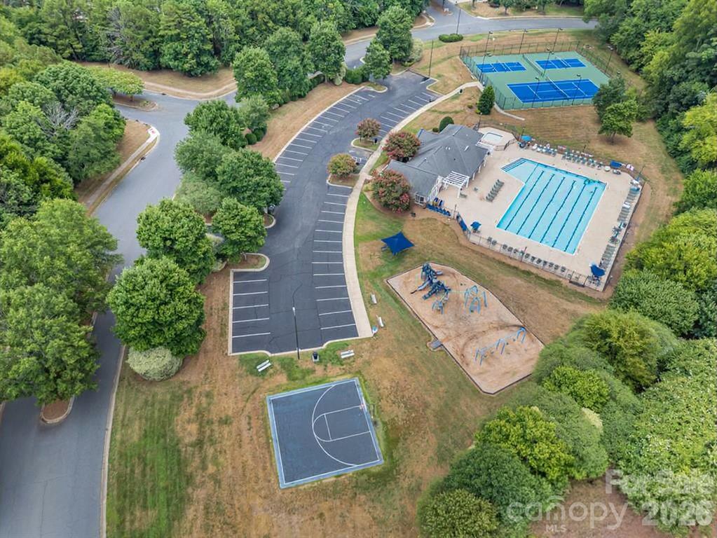 1428 Lockhart Place NW — Concord