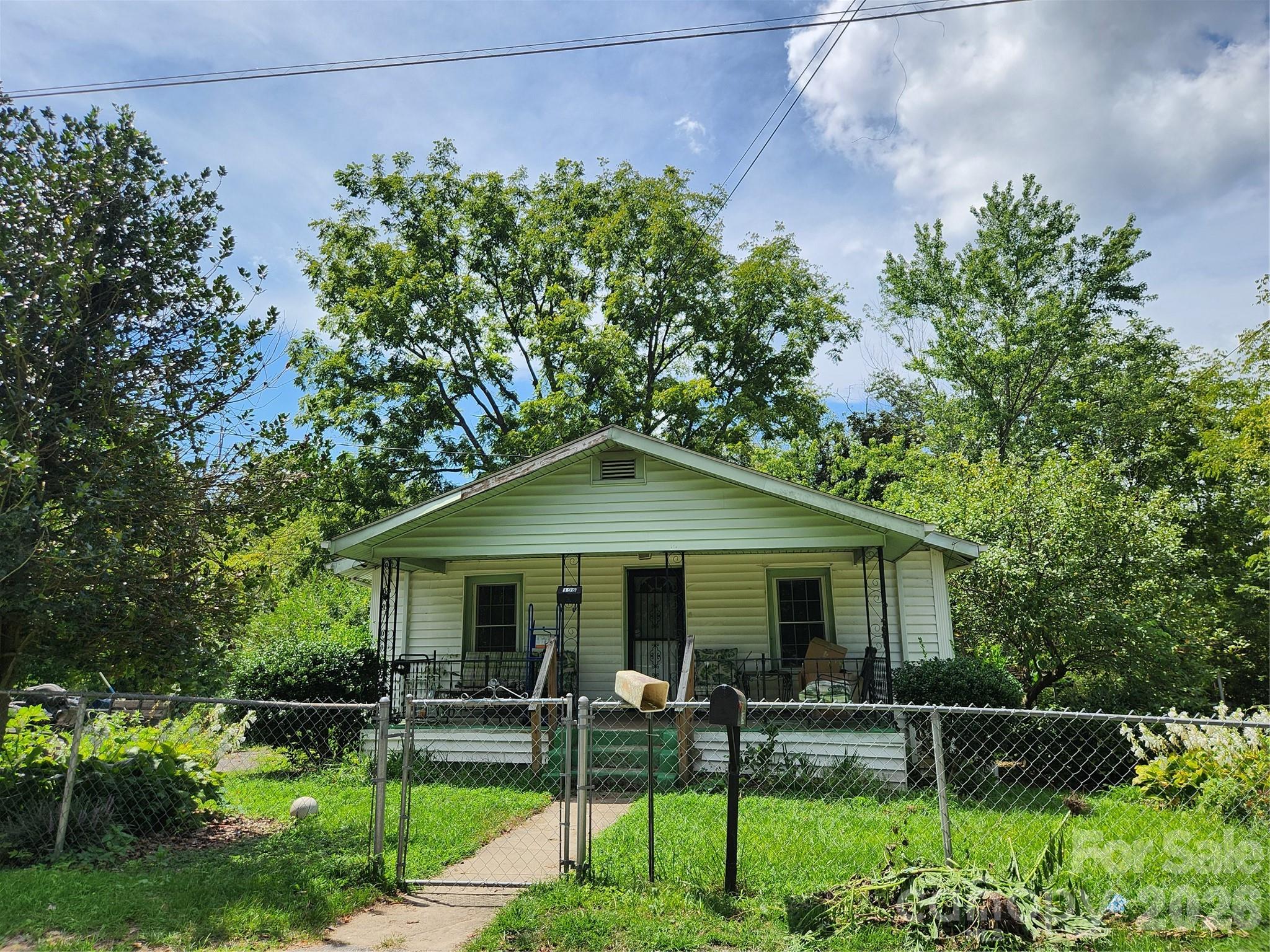 198 Fayetteville Street — Asheville