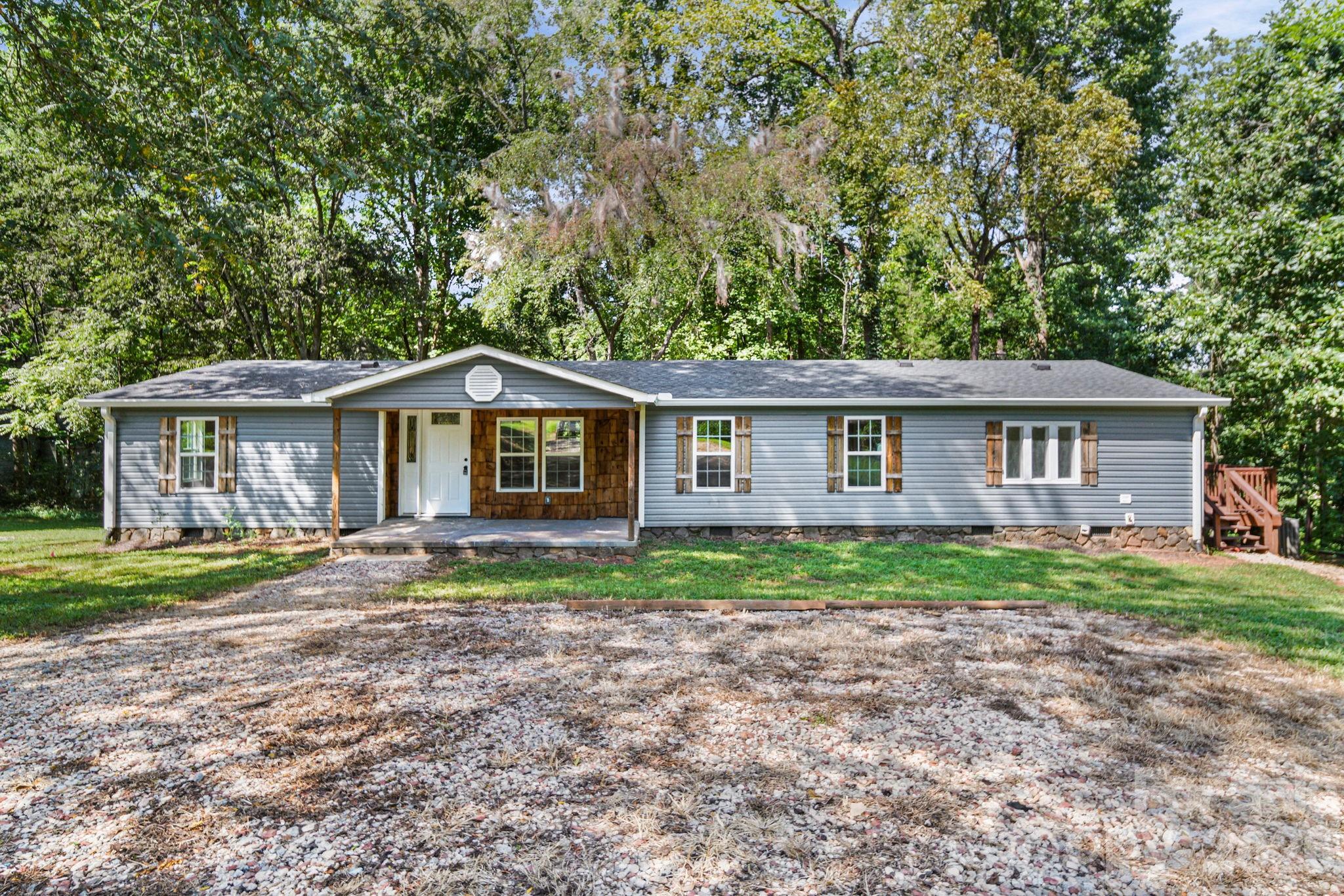 126 Pisgah Church Road — Statesville