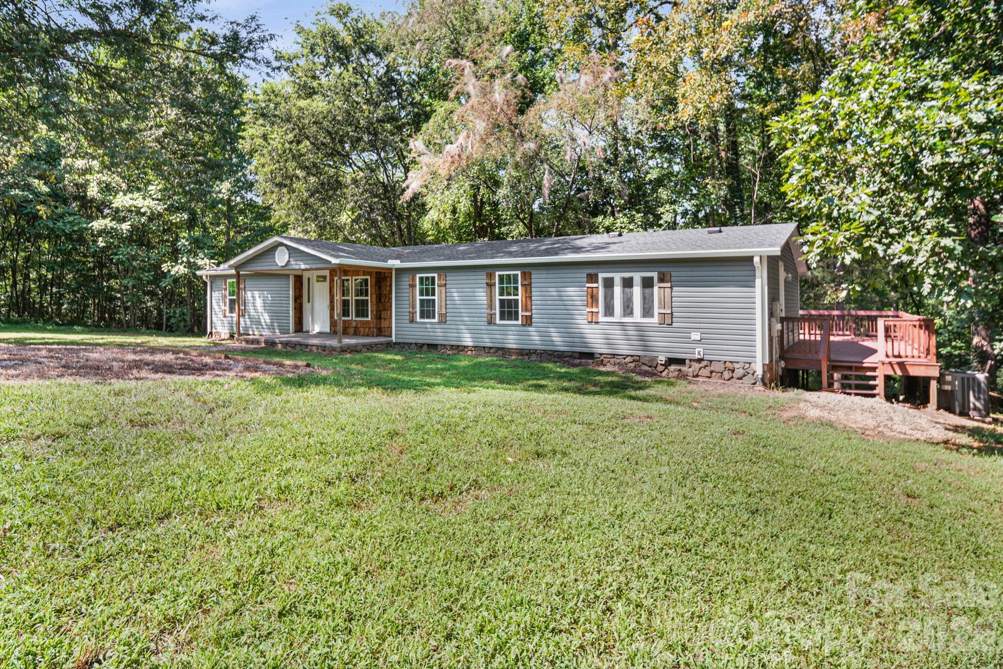 126 Pisgah Church Road — Statesville