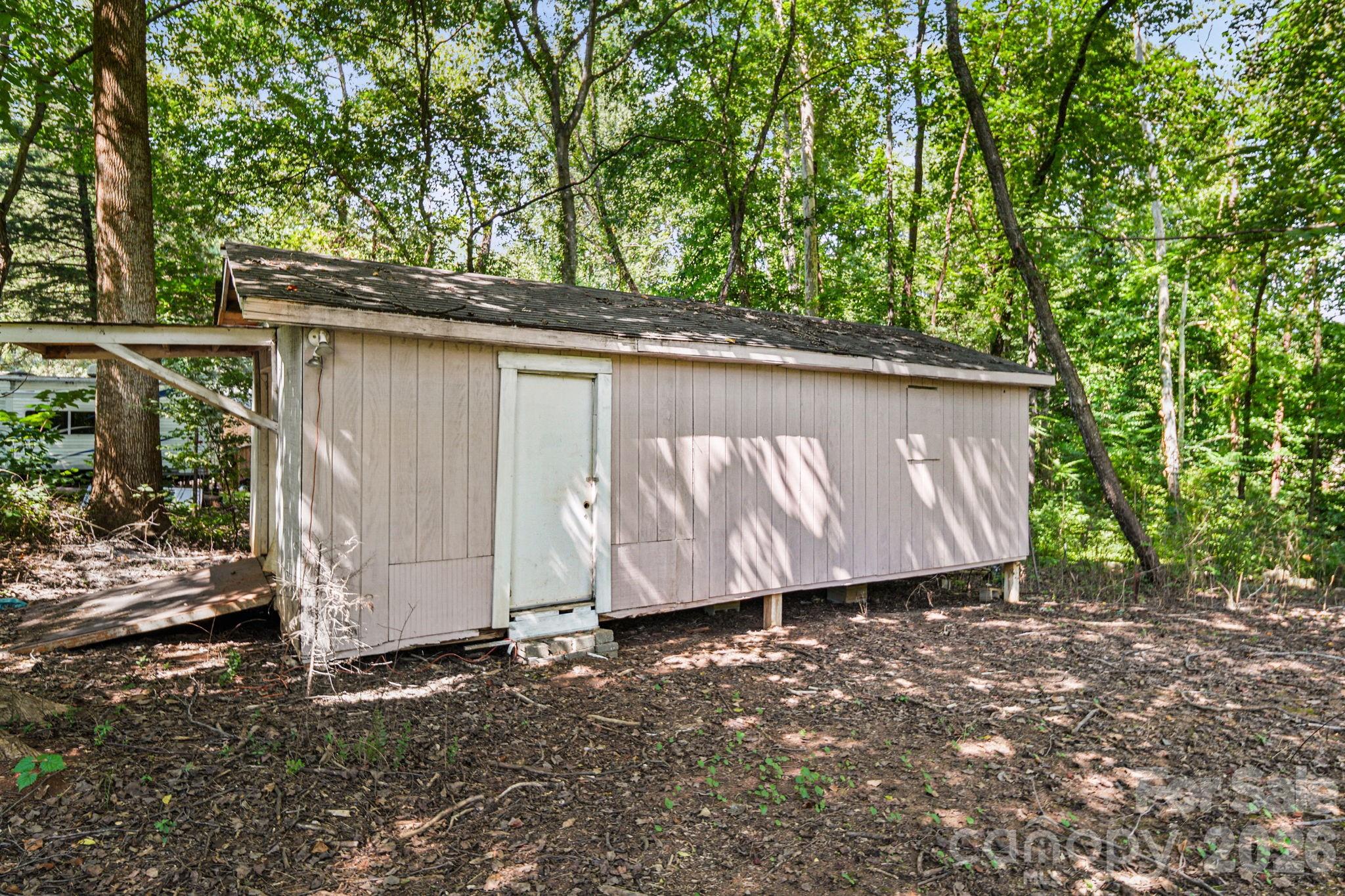 126 Pisgah Church Road — Statesville