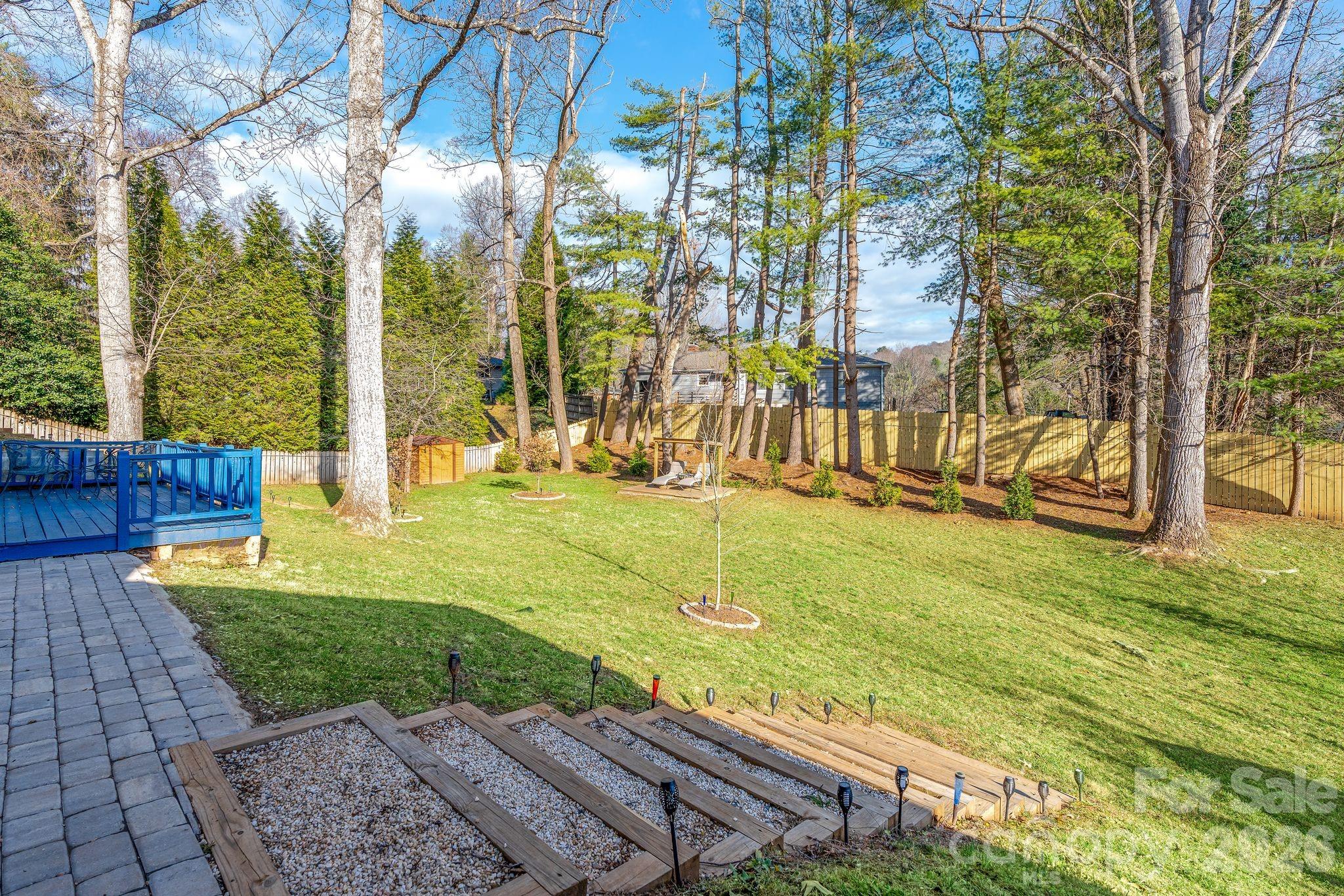 2 Bevlyn Drive — Asheville