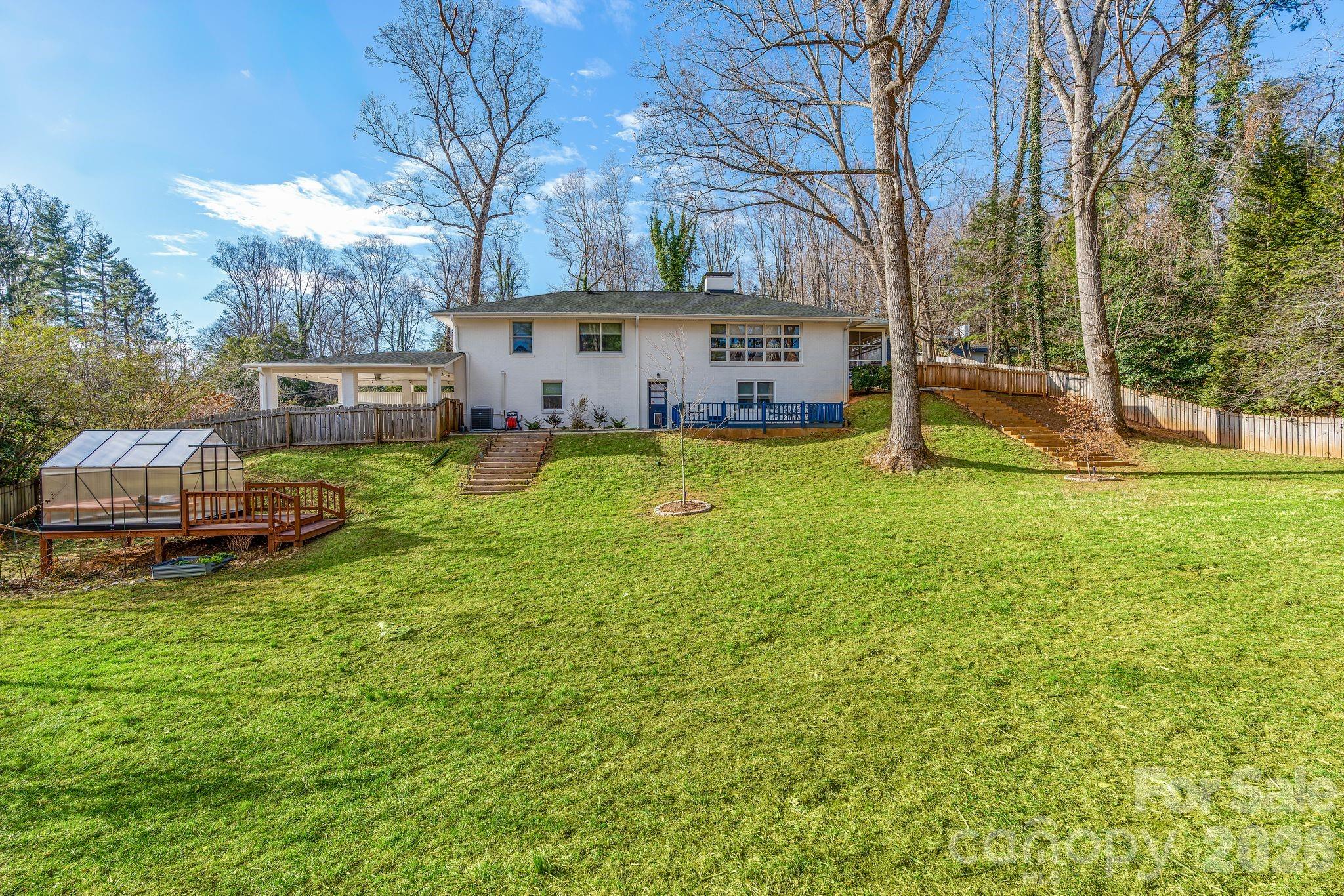 2 Bevlyn Drive — Asheville