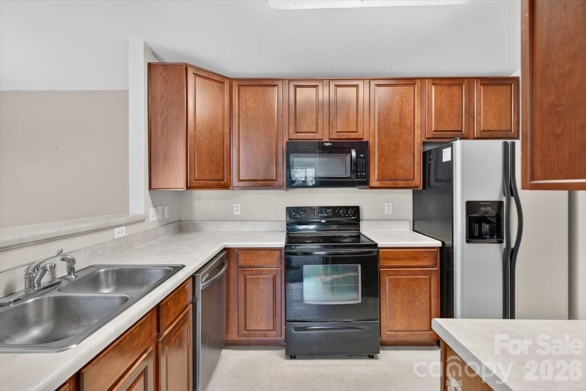 11232 Hyde Pointe Court — Charlotte
