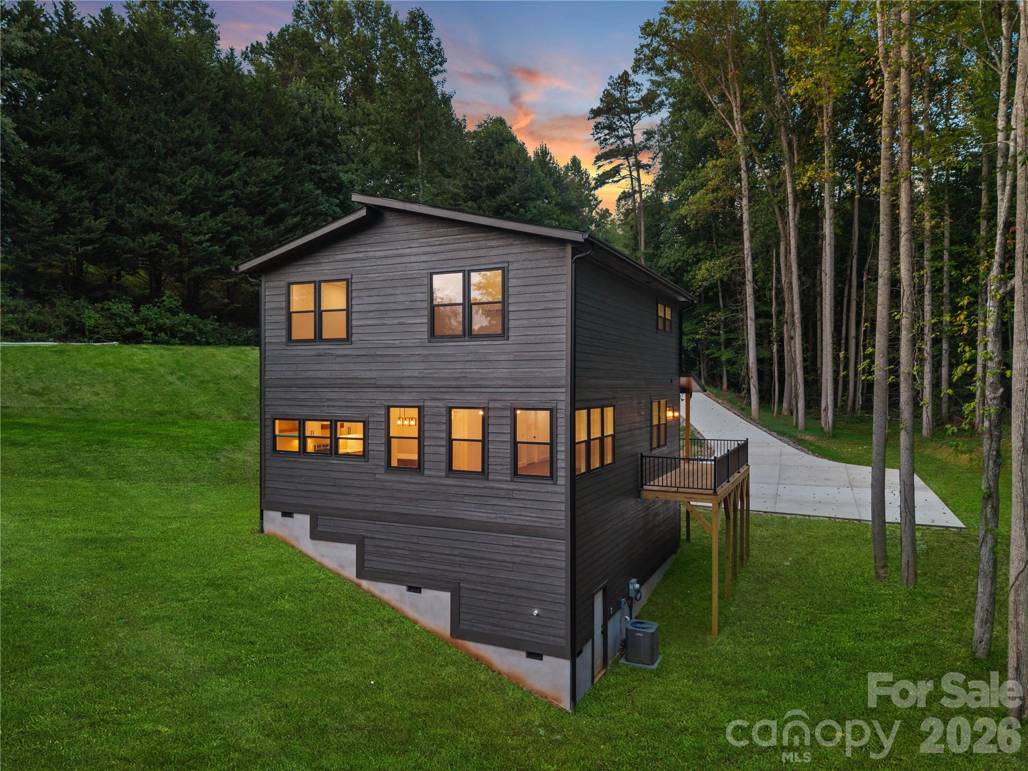 129 Quiet Woods Drive — Leicester