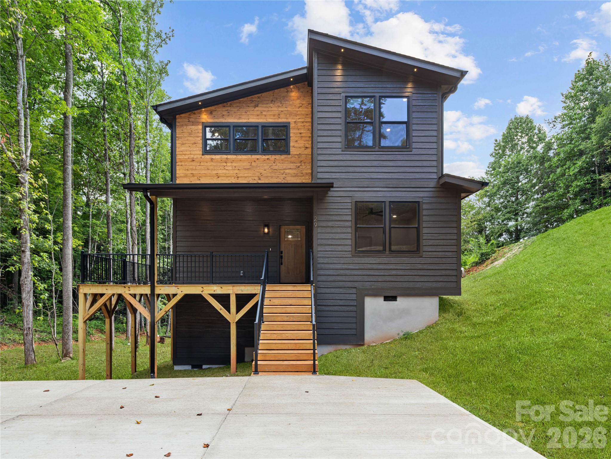 129 Quiet Woods Drive — Leicester