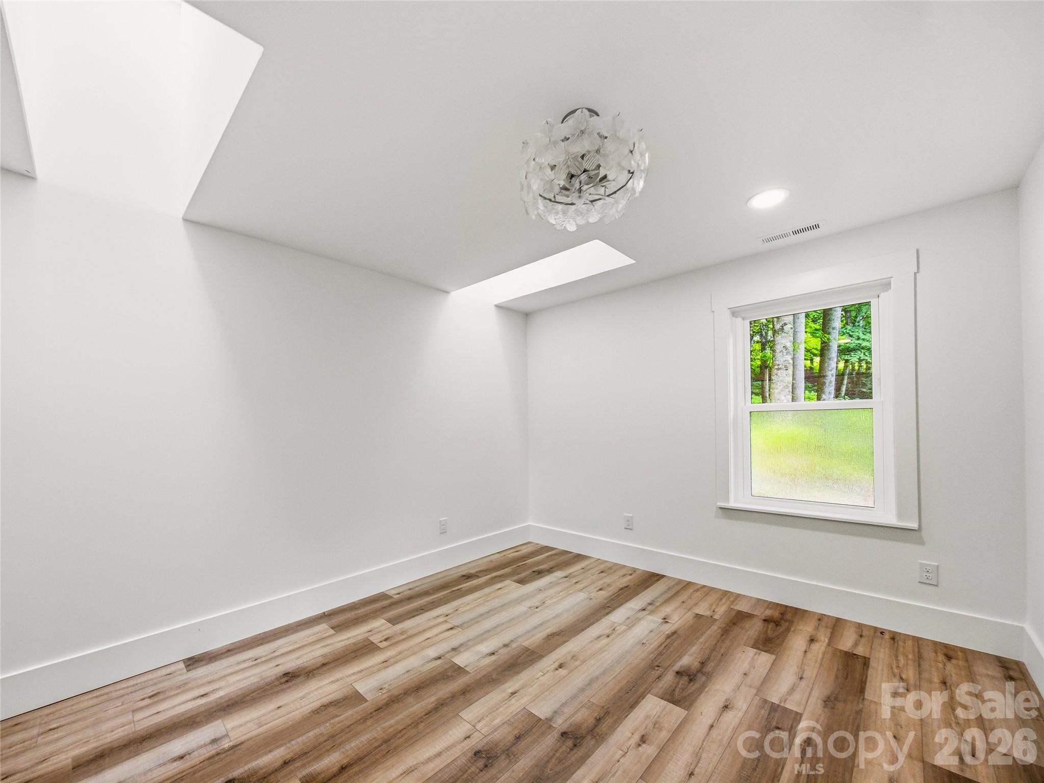 81 Summer Trees Lane — Burnsville