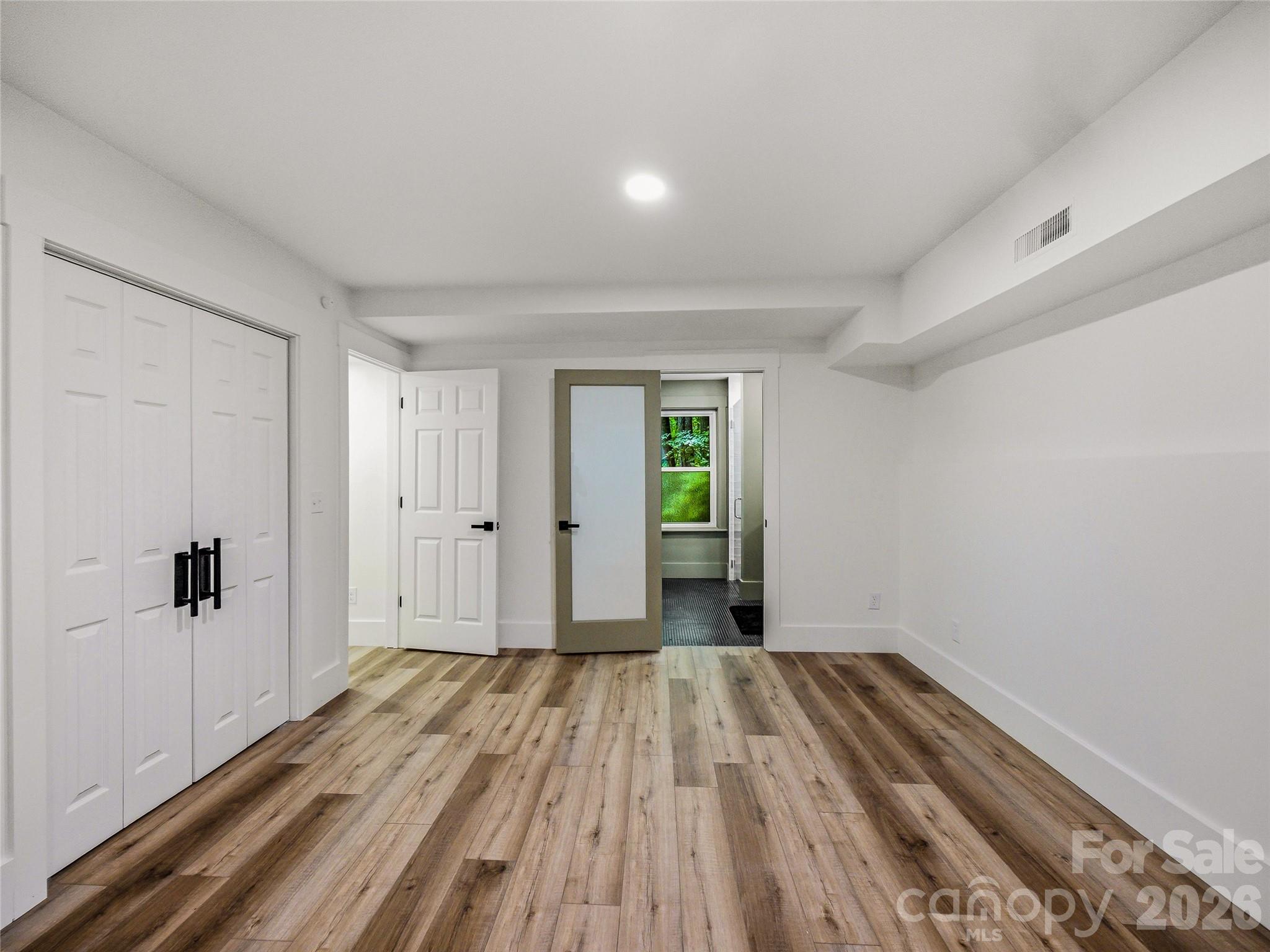 81 Summer Trees Lane — Burnsville