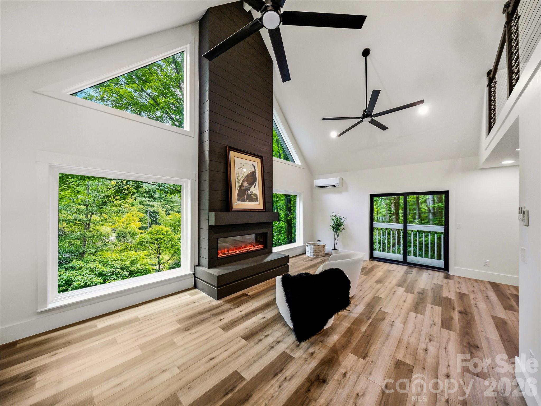 81 Summer Trees Lane — Burnsville