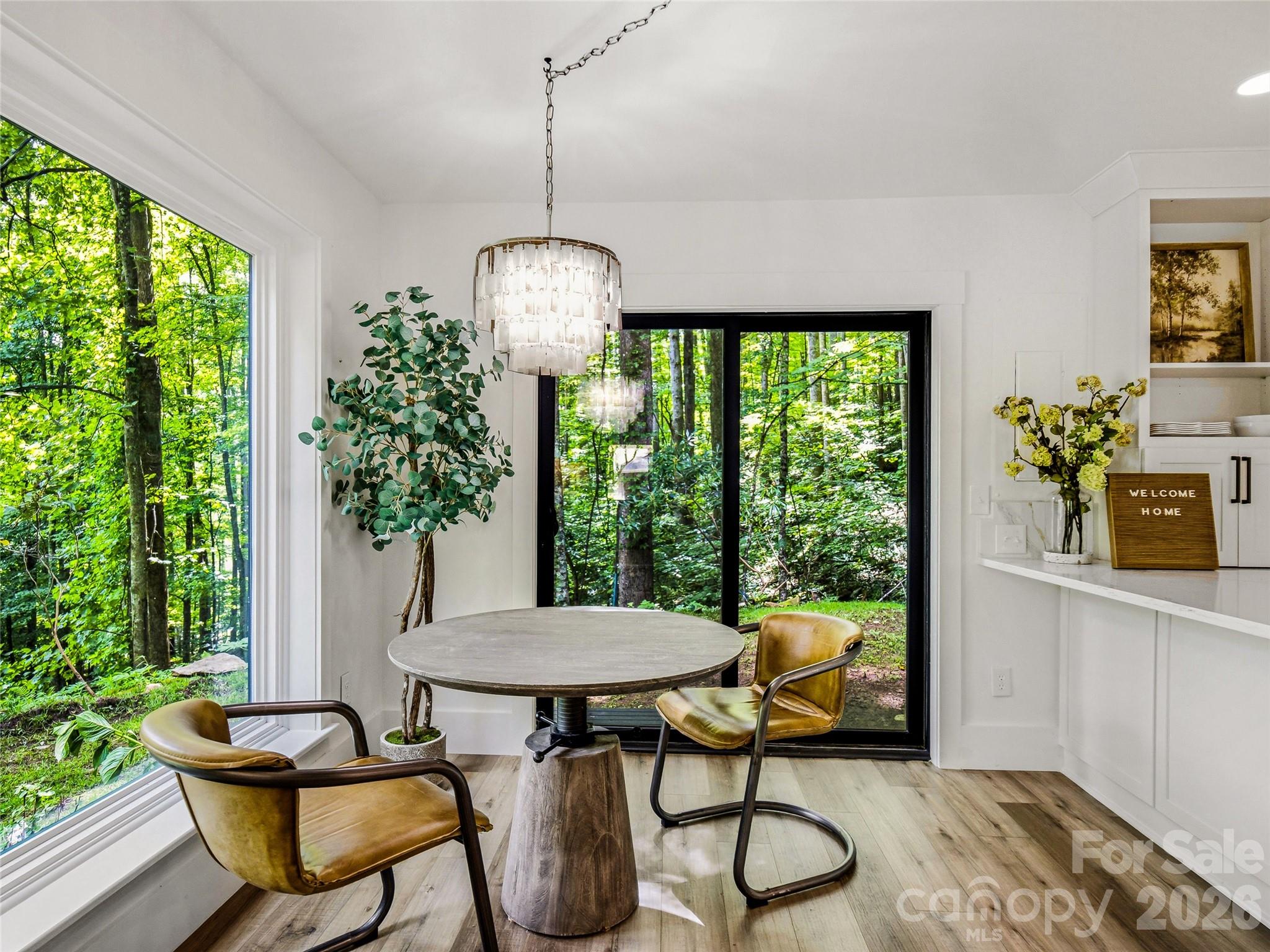 81 Summer Trees Lane — Burnsville