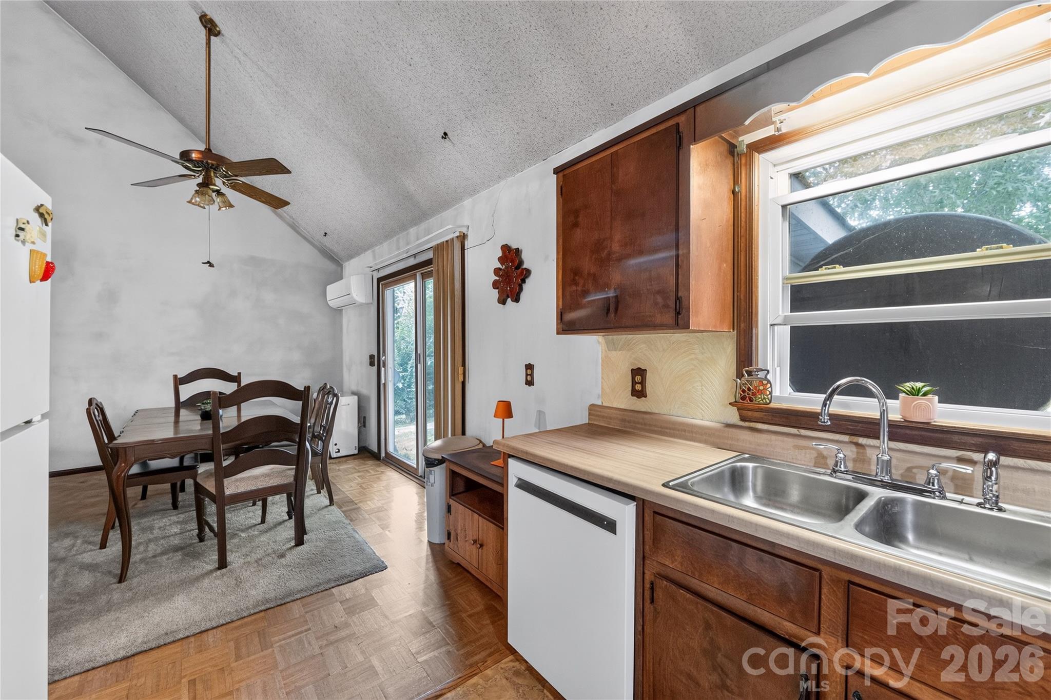131 Spencer Street — Clyde