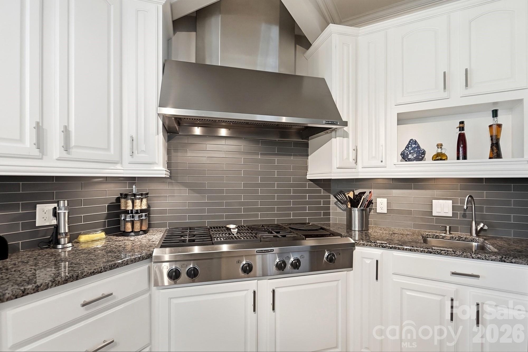 2725 Windswept Cove — York