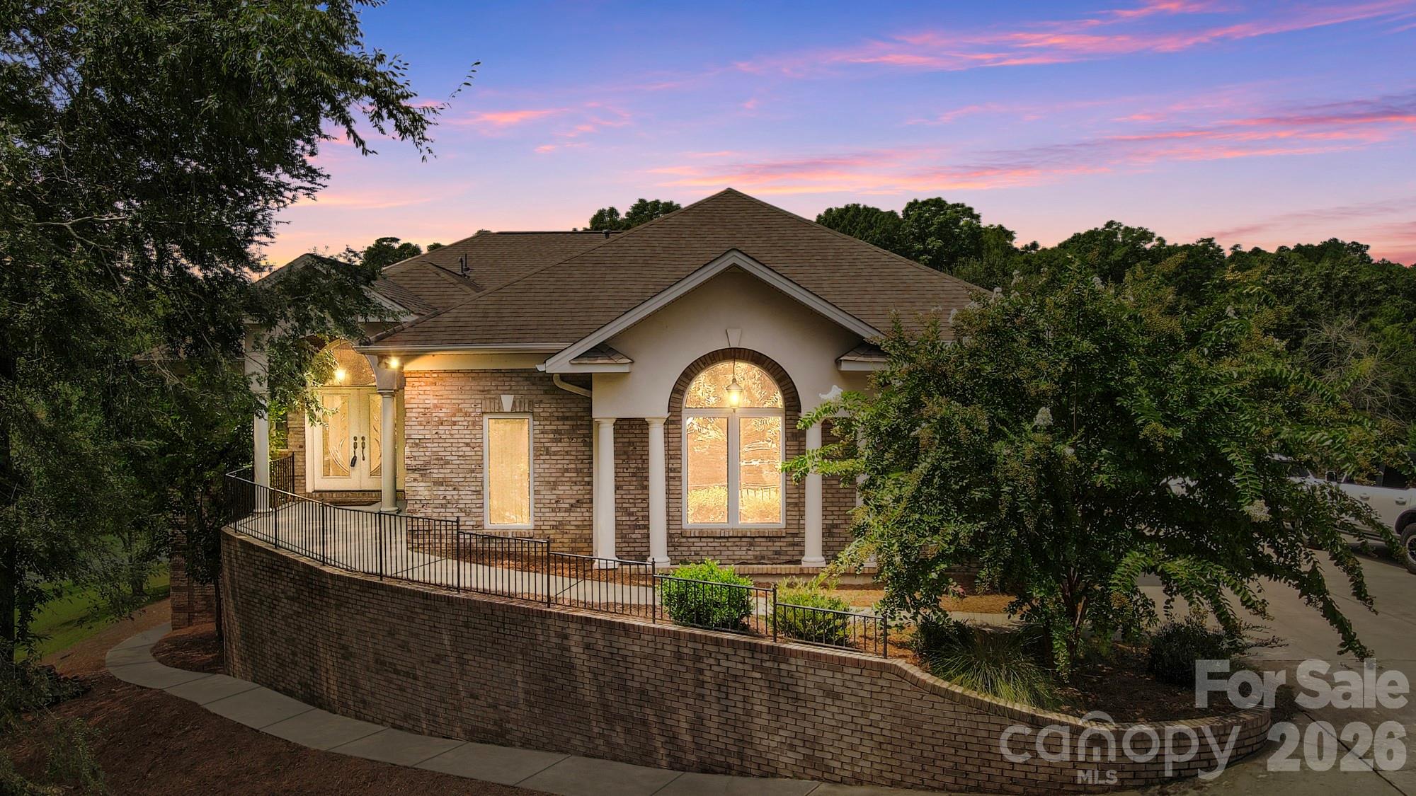 2725 Windswept Cove — York