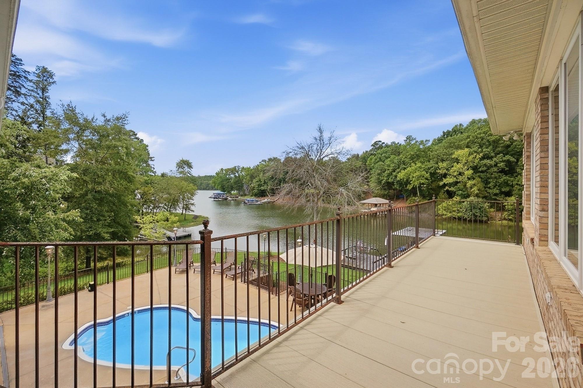 2725 Windswept Cove — York