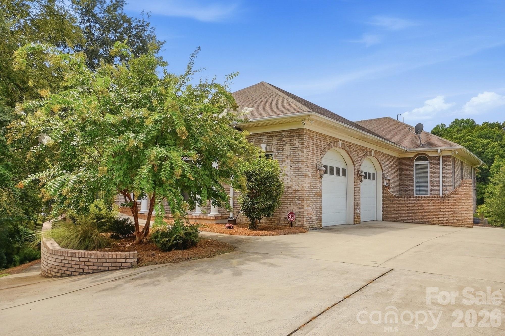 2725 Windswept Cove — York