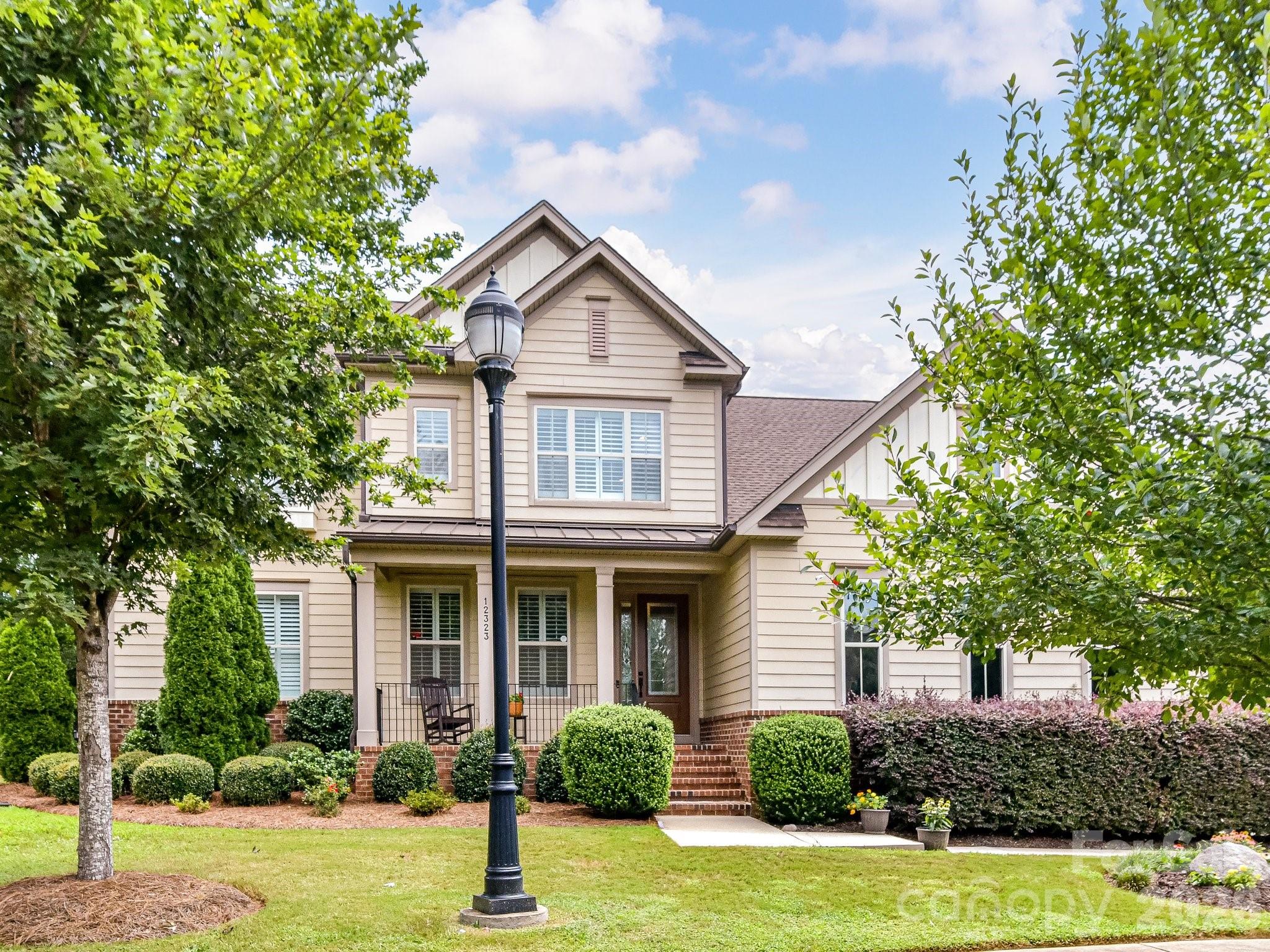 12323 Cherrybark Lane — Charlotte