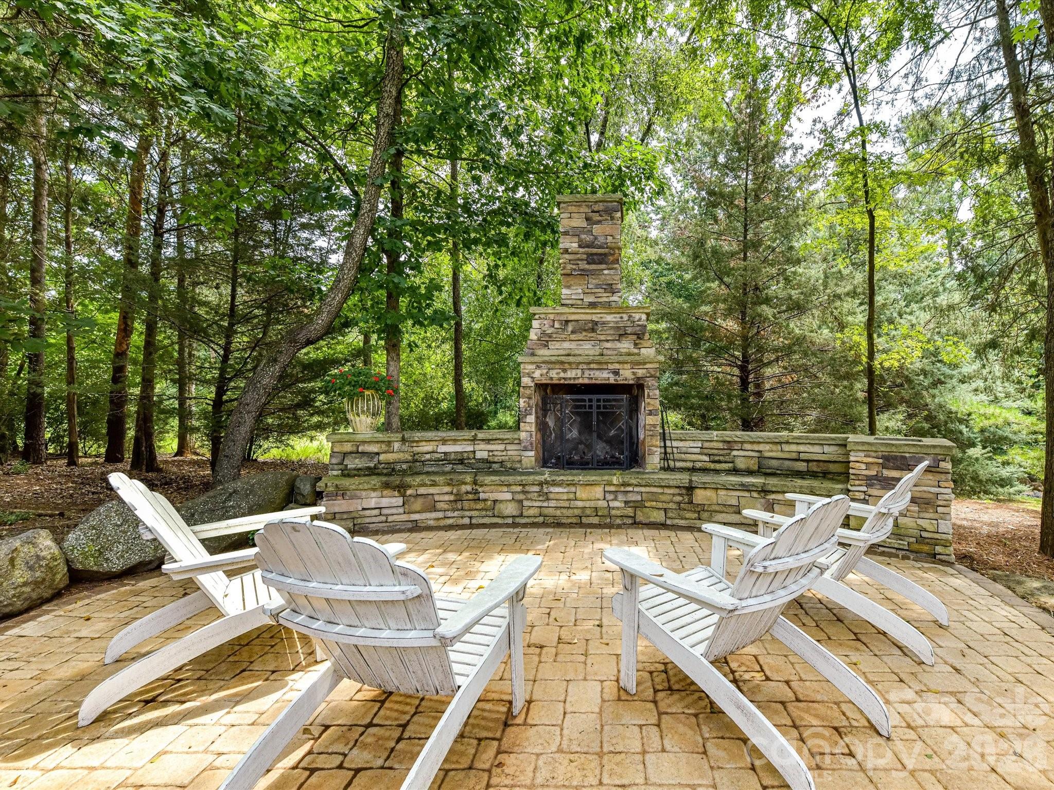 12323 Cherrybark Lane — Charlotte
