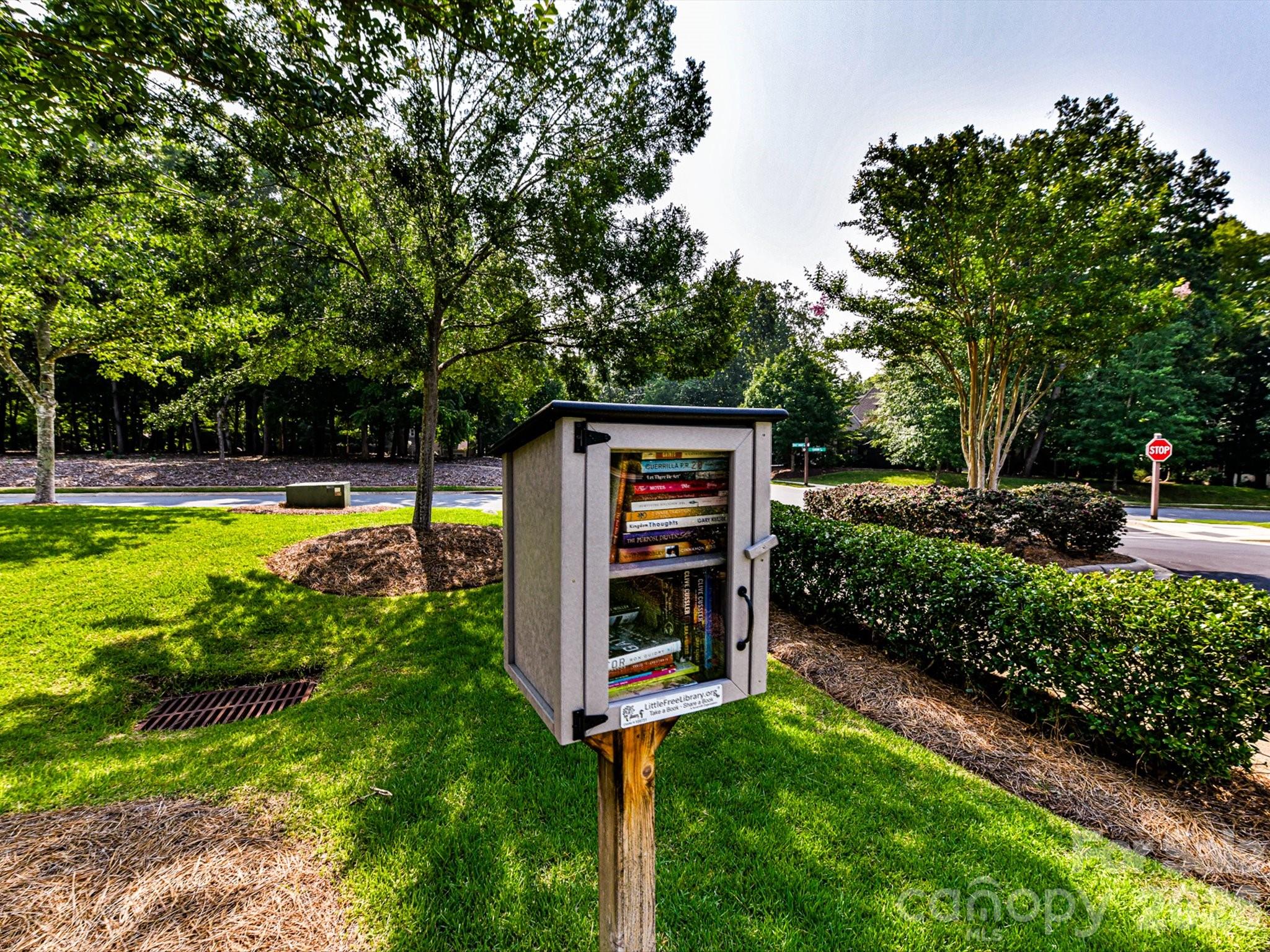 12323 Cherrybark Lane — Charlotte