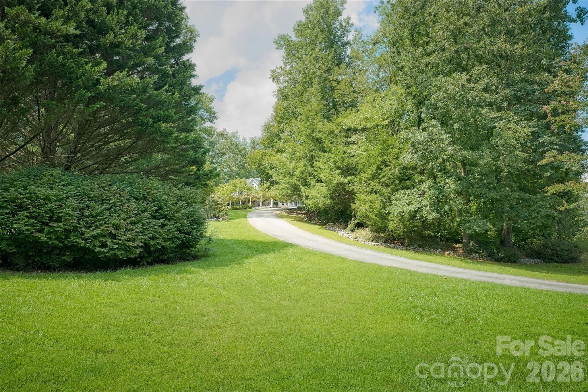 846 Old US 221 Highway S — Marion