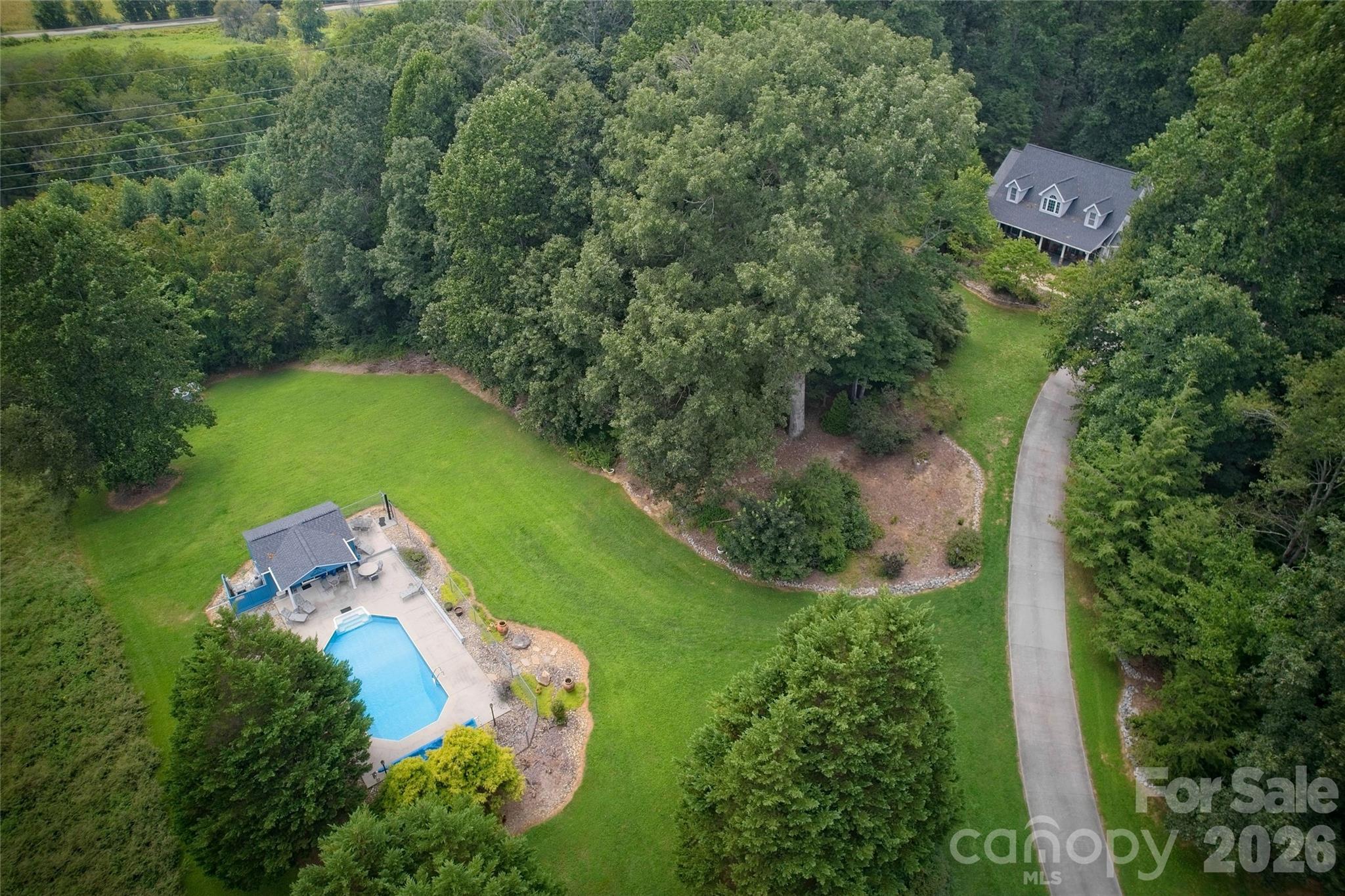 846 Old US 221 Highway S — Marion