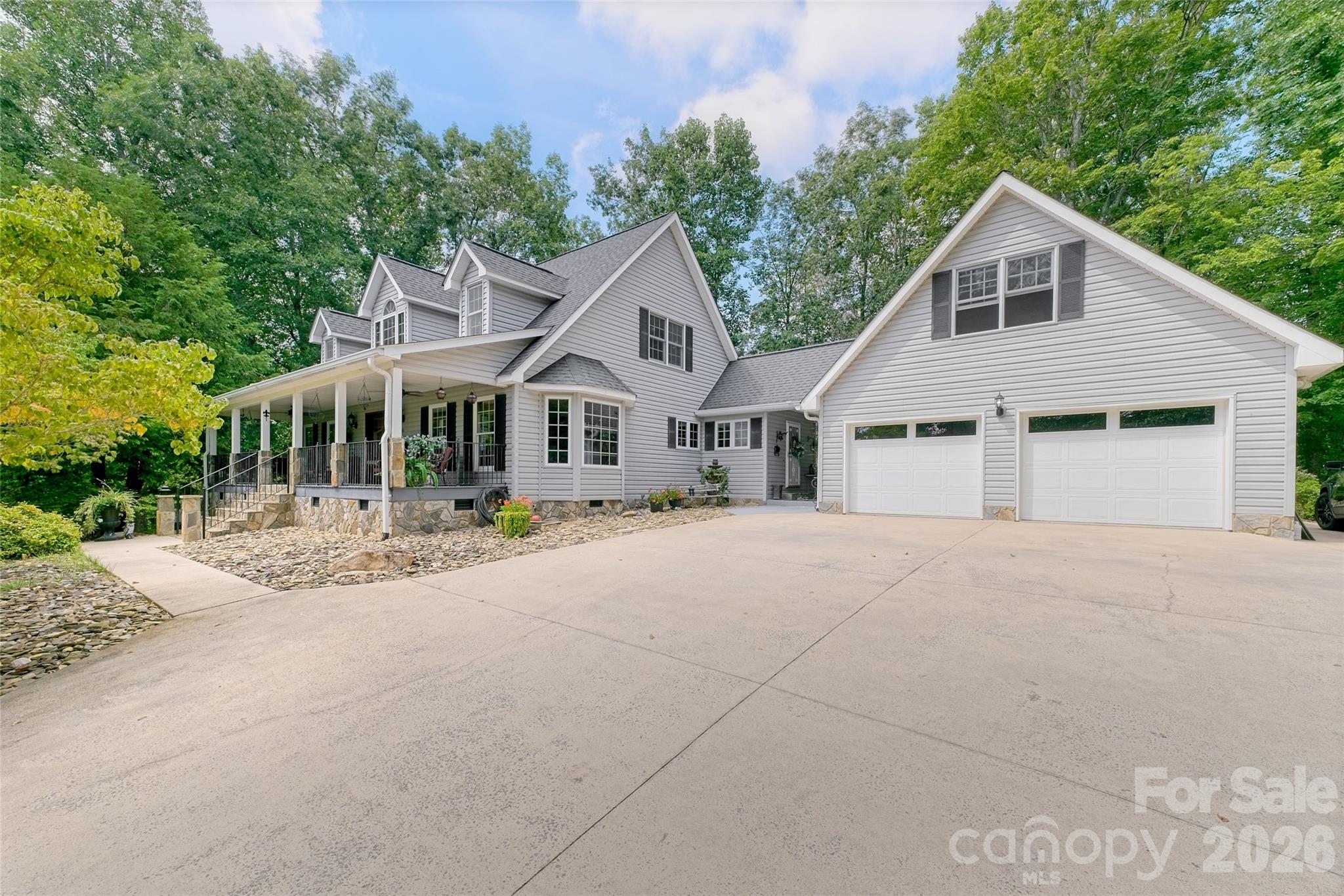 846 Old US 221 Highway S — Marion