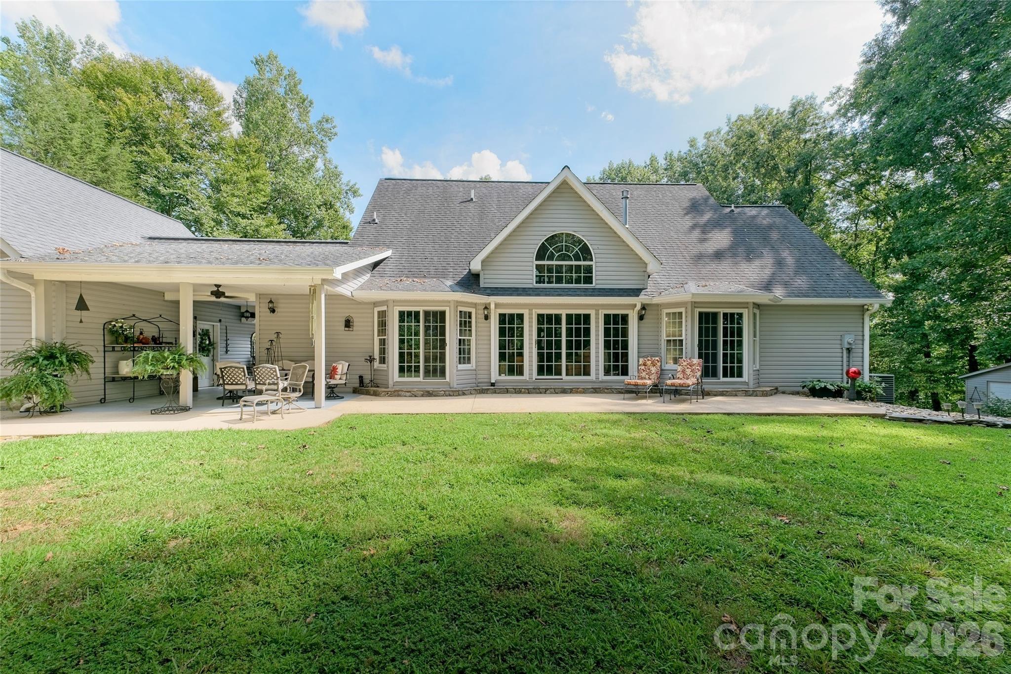 846 Old US 221 Highway S — Marion