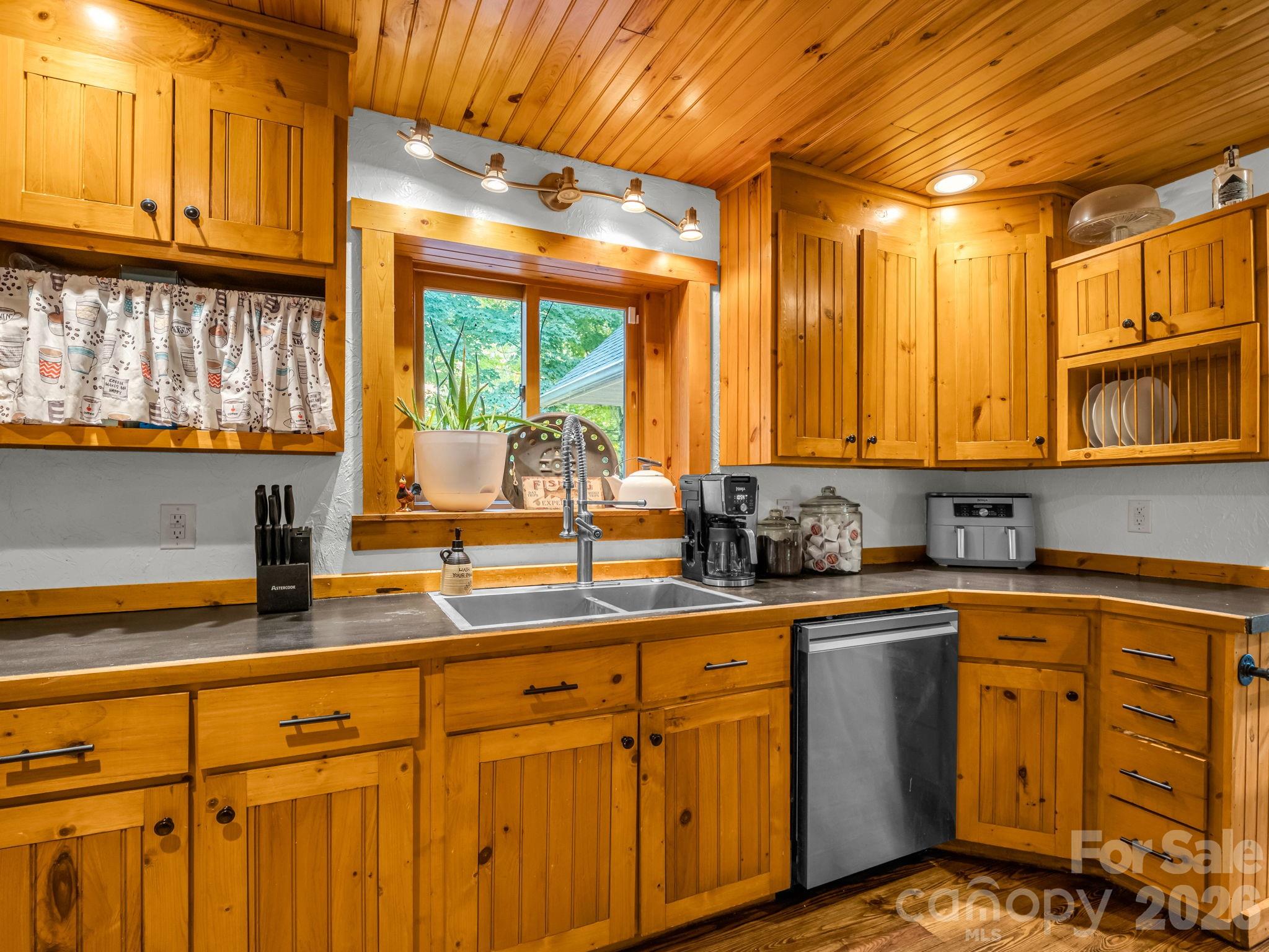 209 Chrysalis Lane — Lake Lure