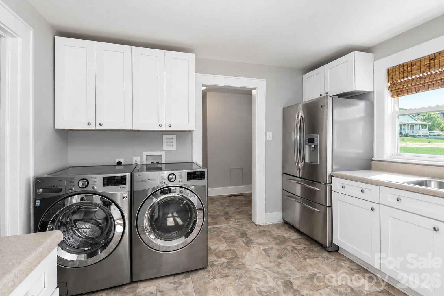 401 N Oakland Avenue — Statesville