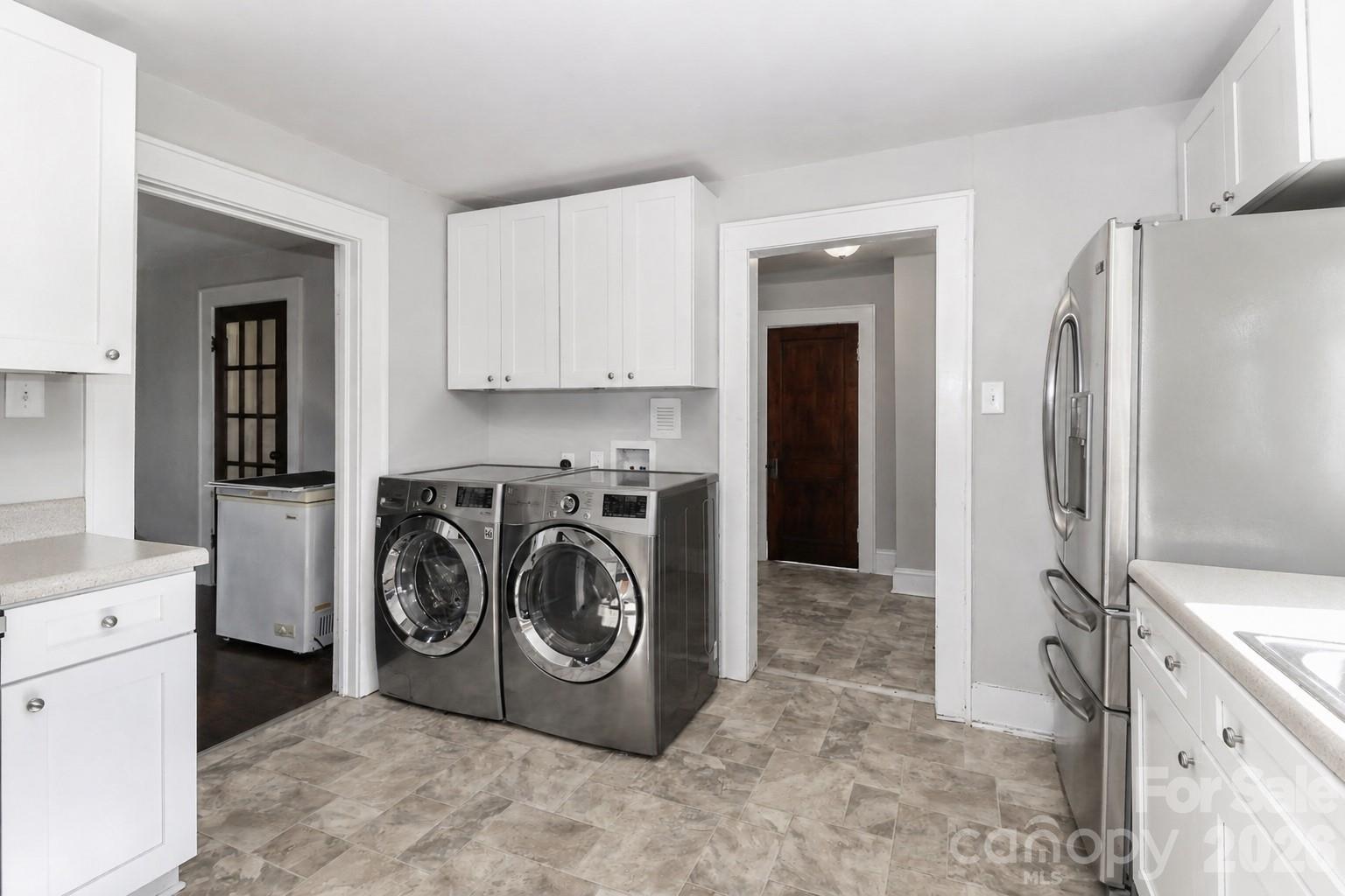 401 N Oakland Avenue — Statesville