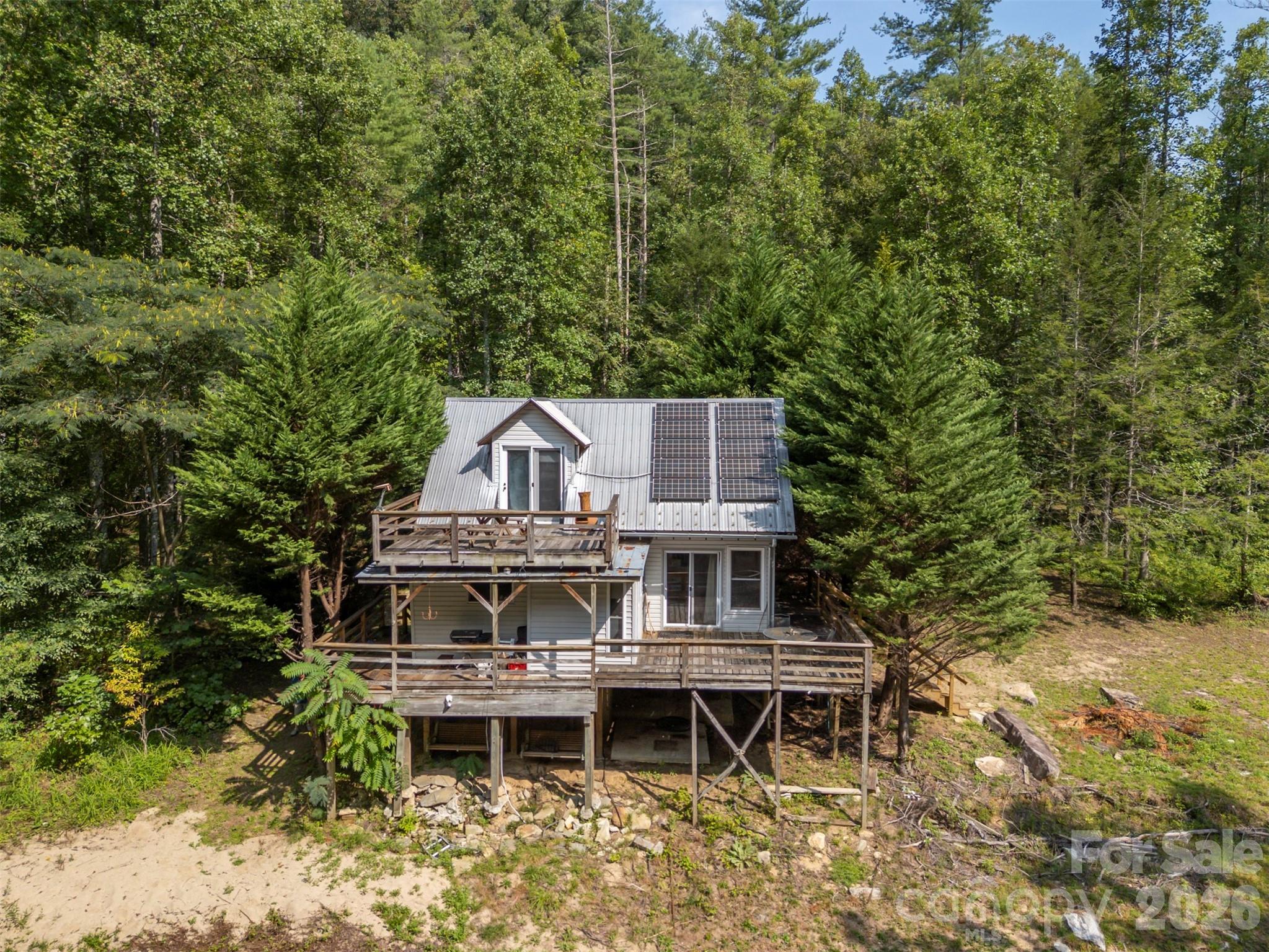 1008 Hardison Falls Trail — Hendersonville