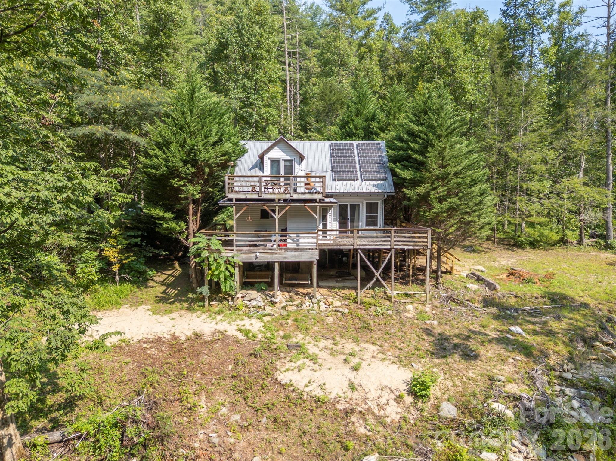 1008 Hardison Falls Trail — Hendersonville