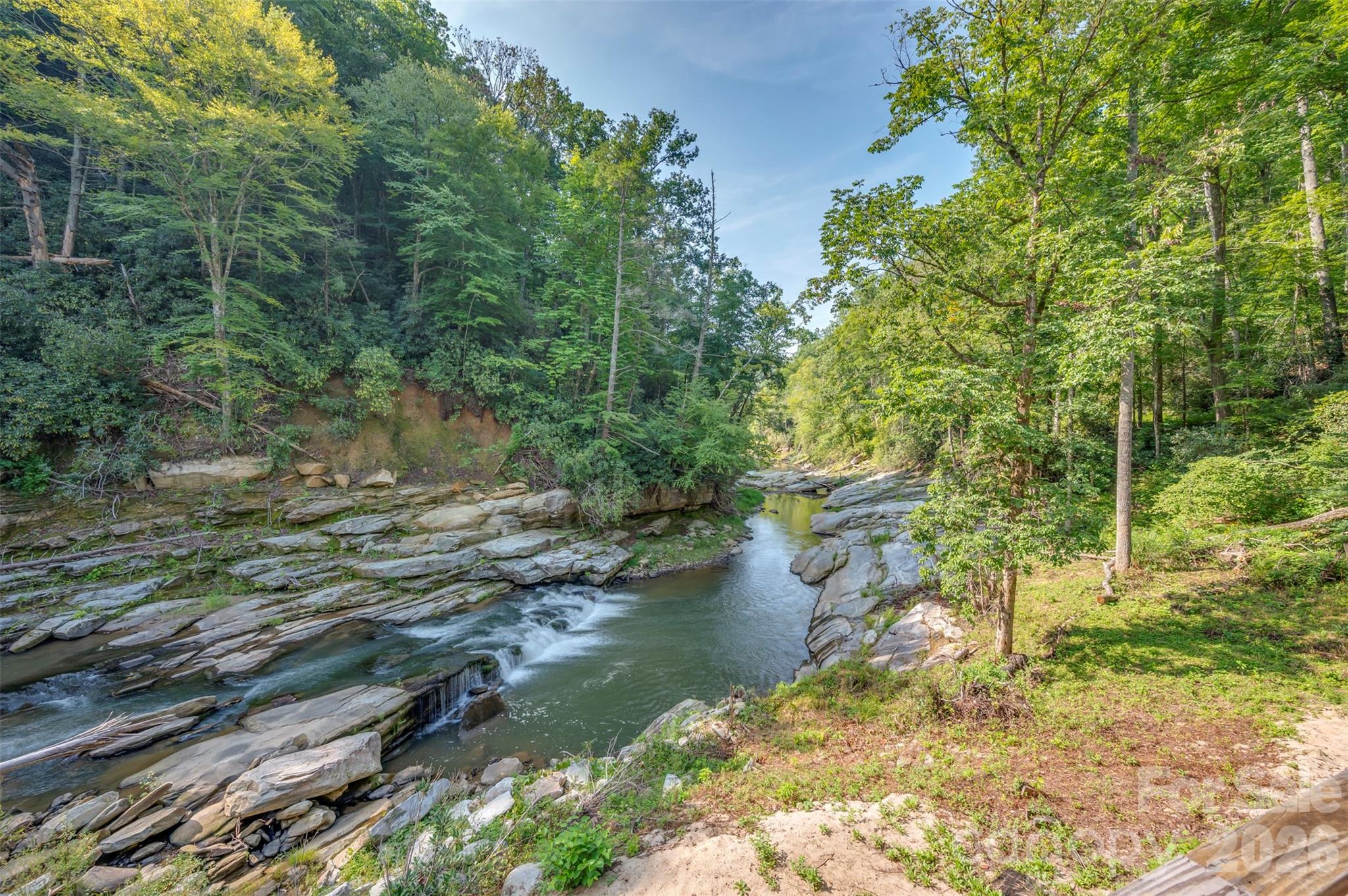 1008 Hardison Falls Trail — Hendersonville