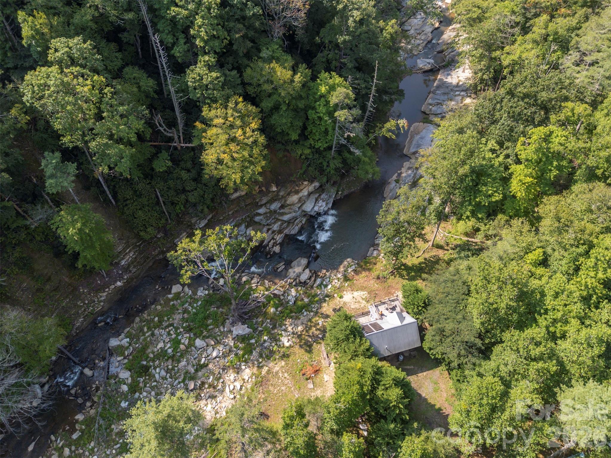1008 Hardison Falls Trail — Hendersonville