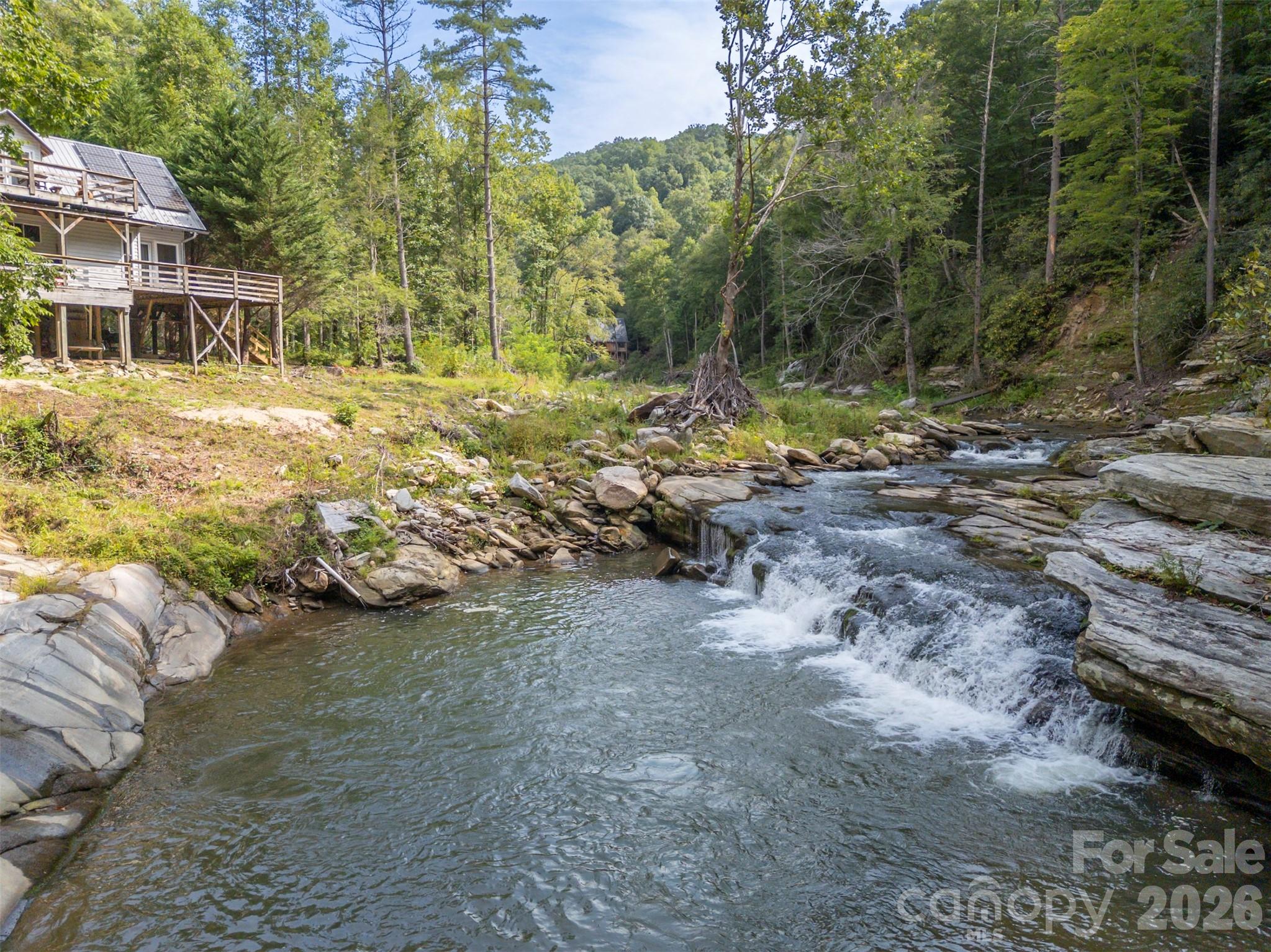 1008 Hardison Falls Trail — Hendersonville