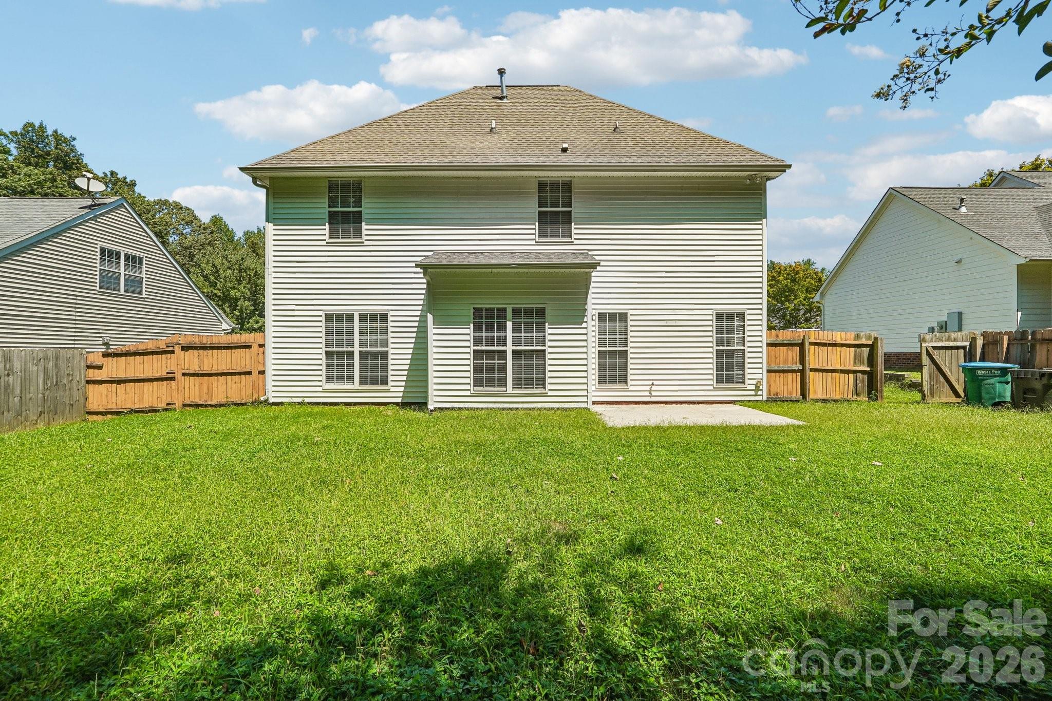 1916 Wilrose Place — Matthews